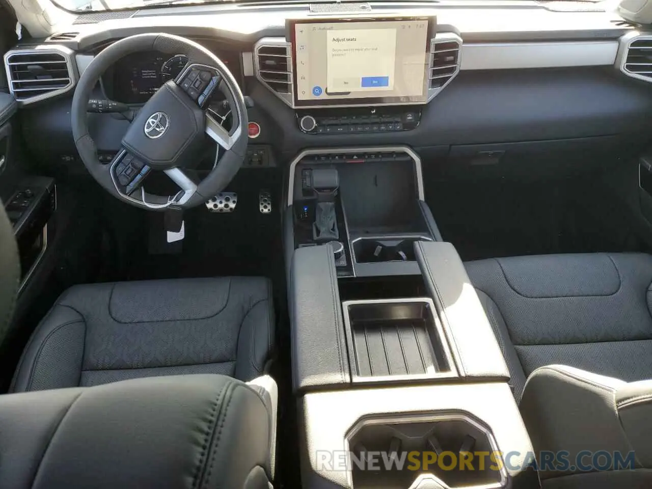 8 Фотография поврежденного автомобиля 5TFWA5DB0RX225314 TOYOTA TUNDRA 2024