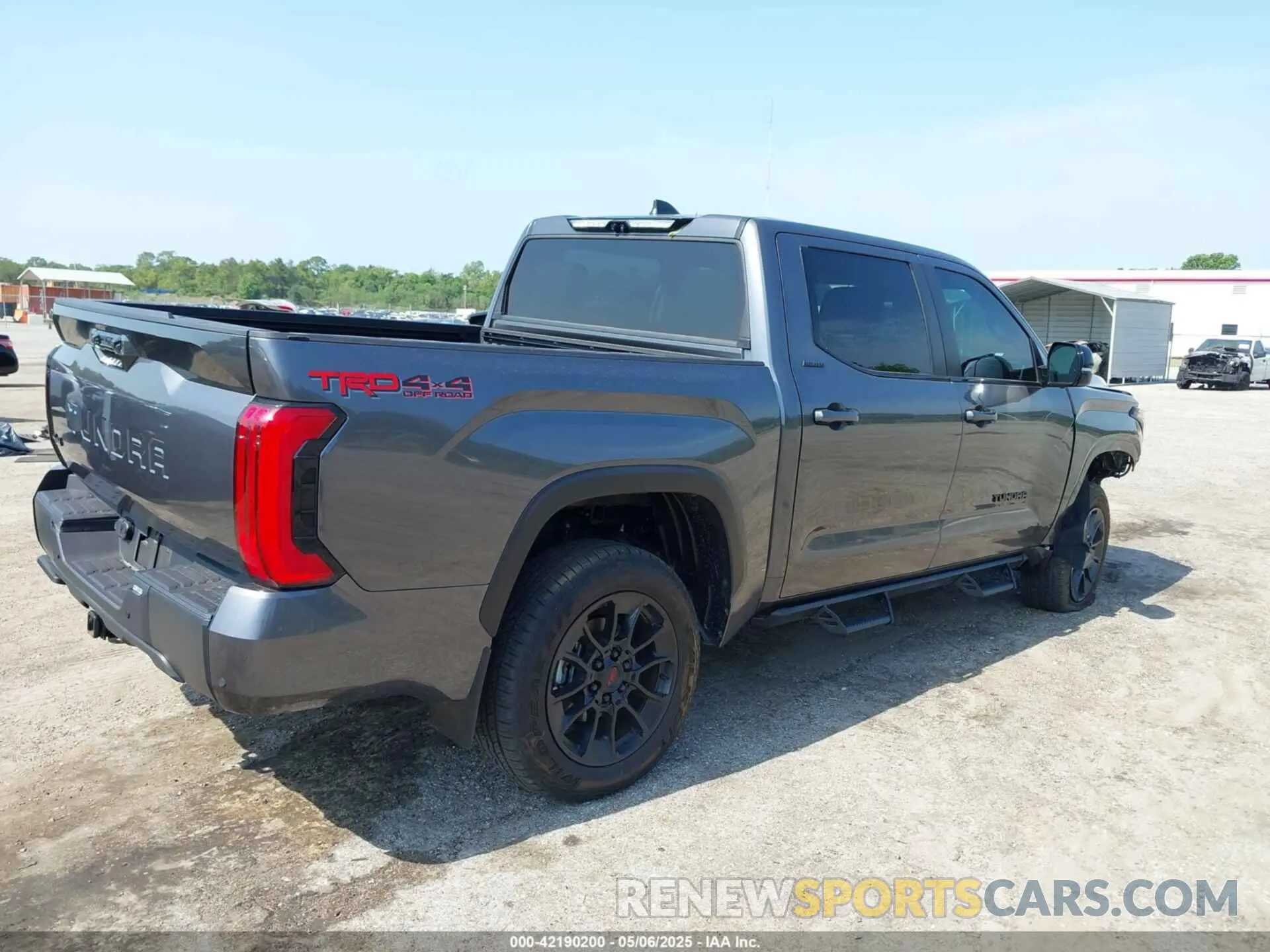 4 Photograph of a damaged car 5TFWA5DB1RX163874 TOYOTA TUNDRA 2024