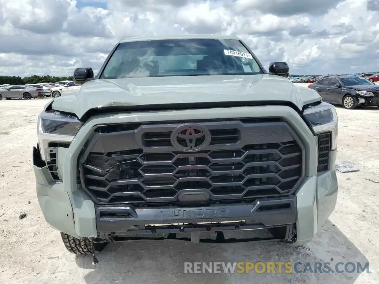 5 Photograph of a damaged car 5TFWA5DB2RX164323 TOYOTA TUNDRA 2024