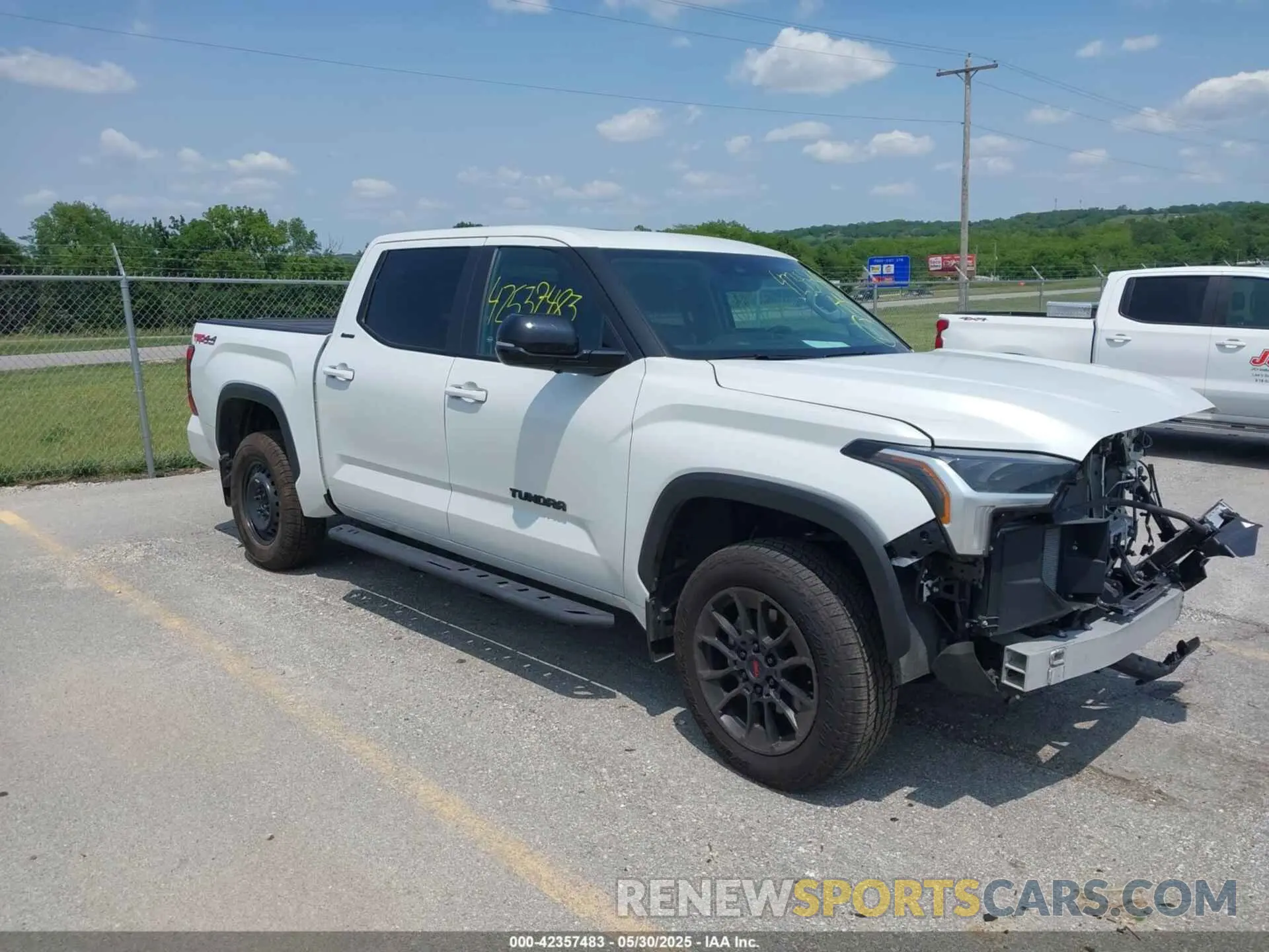 1 Photograph of a damaged car 5TFWA5DB2RX211026 TOYOTA TUNDRA 2024