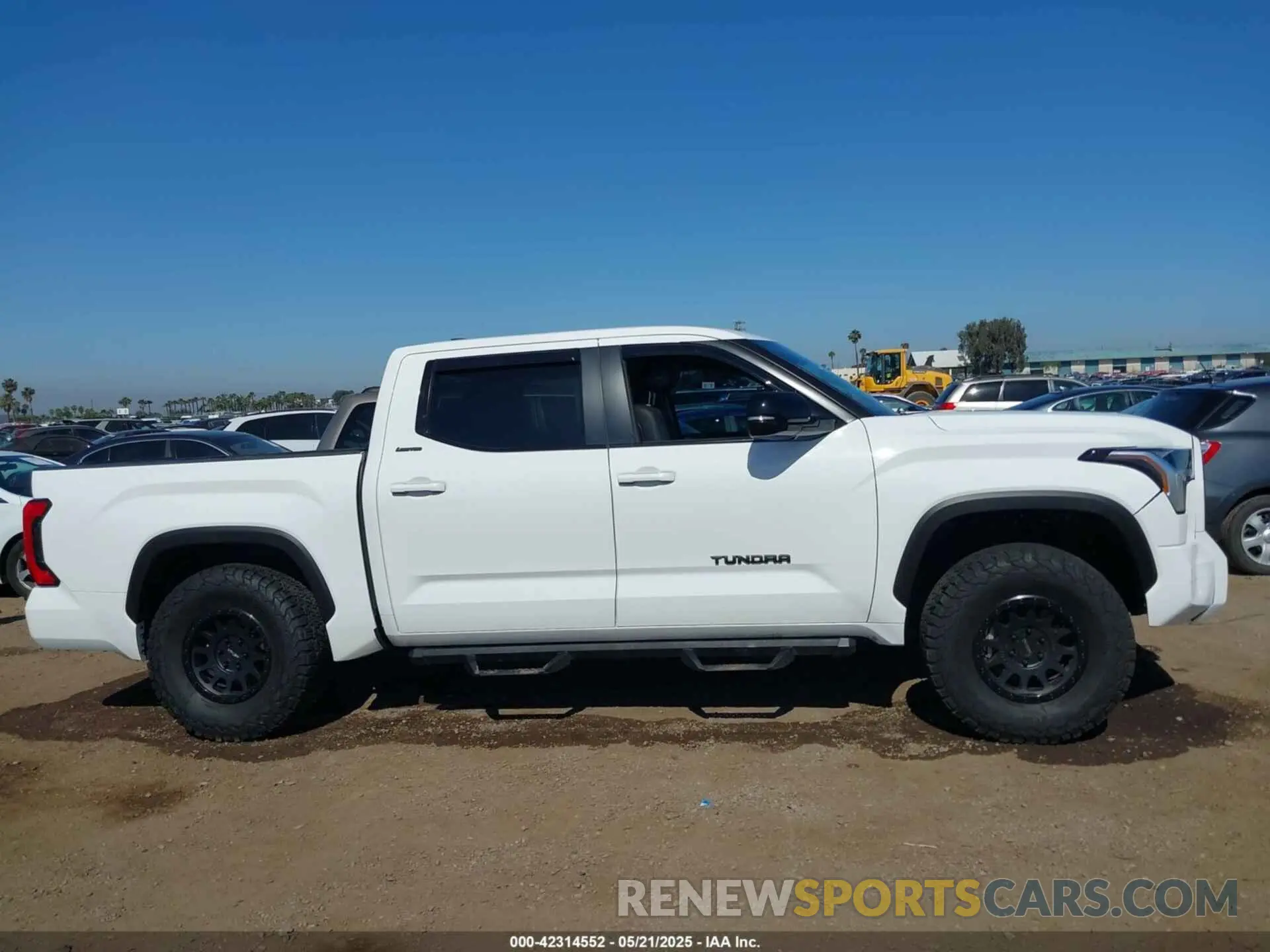 13 Фотография поврежденного автомобиля 5TFWA5DB5RX185795 TOYOTA TUNDRA 2024