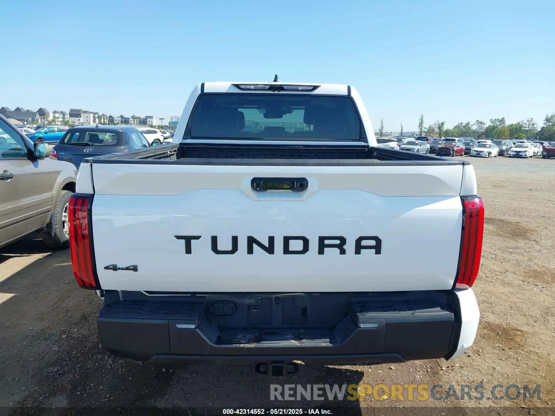 16 Фотография поврежденного автомобиля 5TFWA5DB5RX185795 TOYOTA TUNDRA 2024