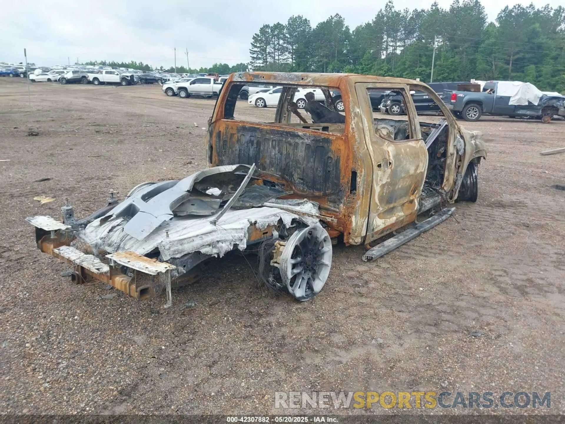4 Фотография поврежденного автомобиля 5TFWA5DB9RX232262 TOYOTA TUNDRA 2024
