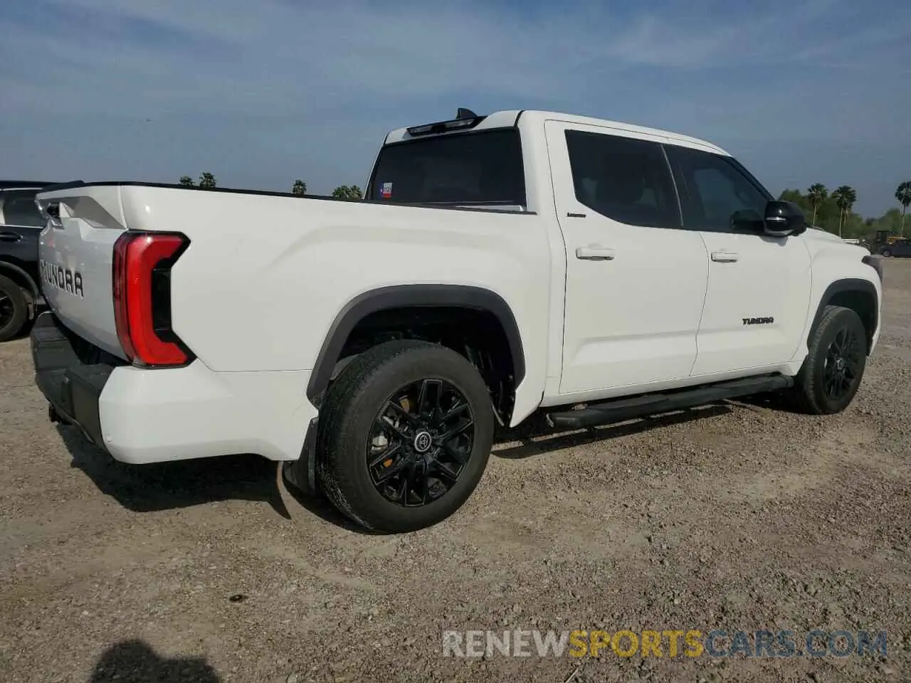 3 Фотография поврежденного автомобиля 5TFWC5DB4RX073547 TOYOTA TUNDRA 2024