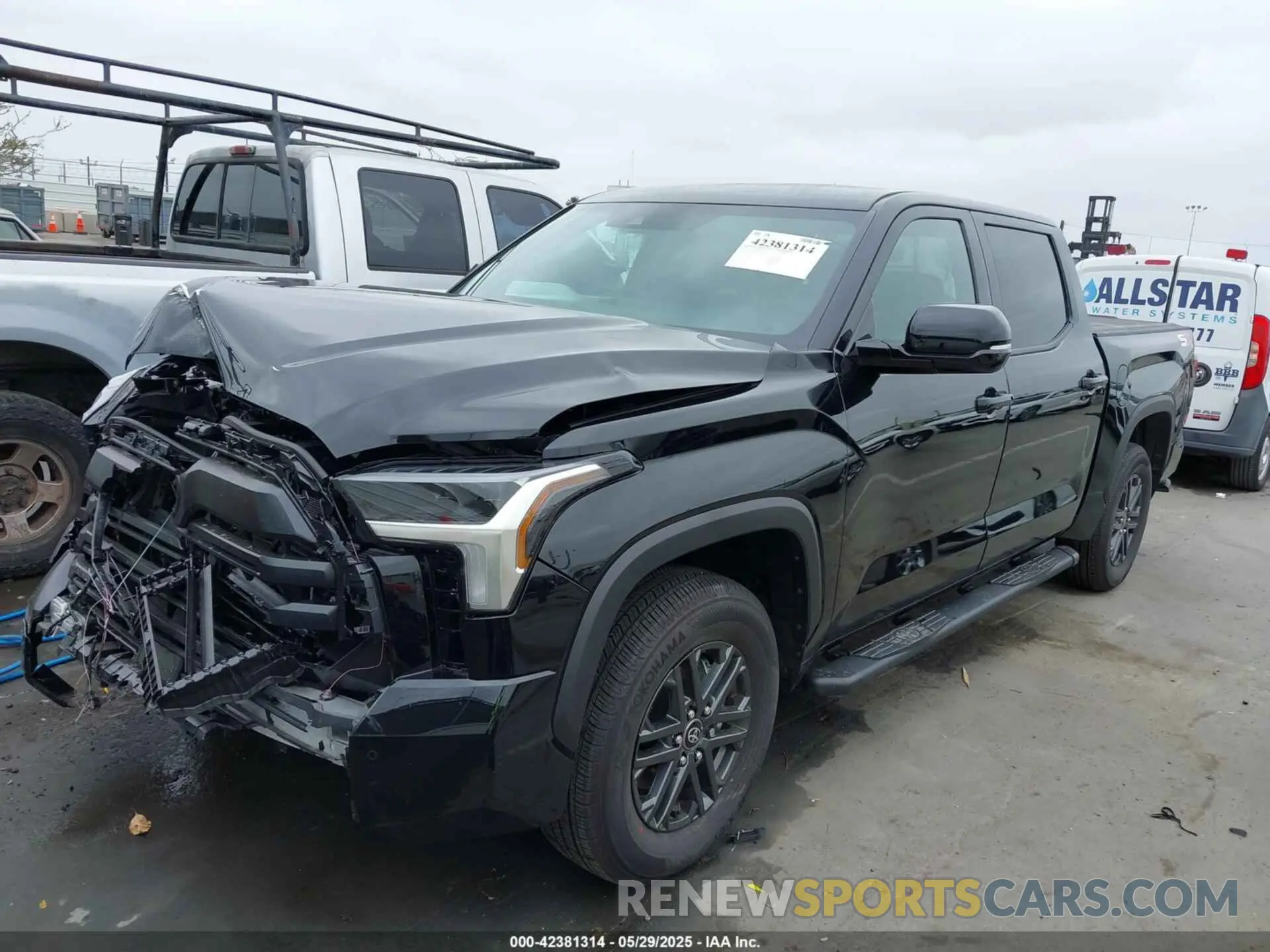 2 Photograph of a damaged car 5TFLA5AB3SX045547 TOYOTA TUNDRA 2025