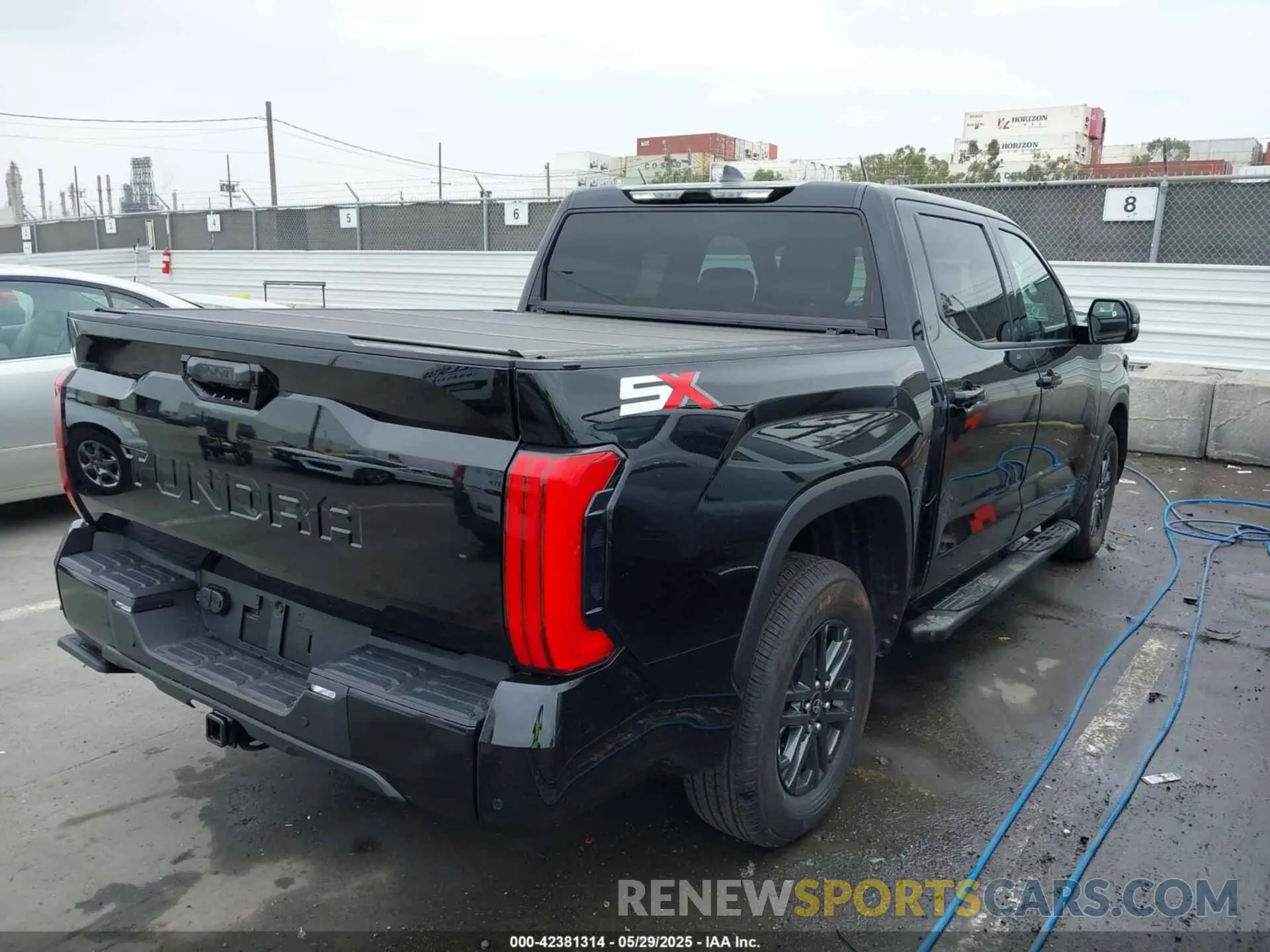 4 Photograph of a damaged car 5TFLA5AB3SX045547 TOYOTA TUNDRA 2025