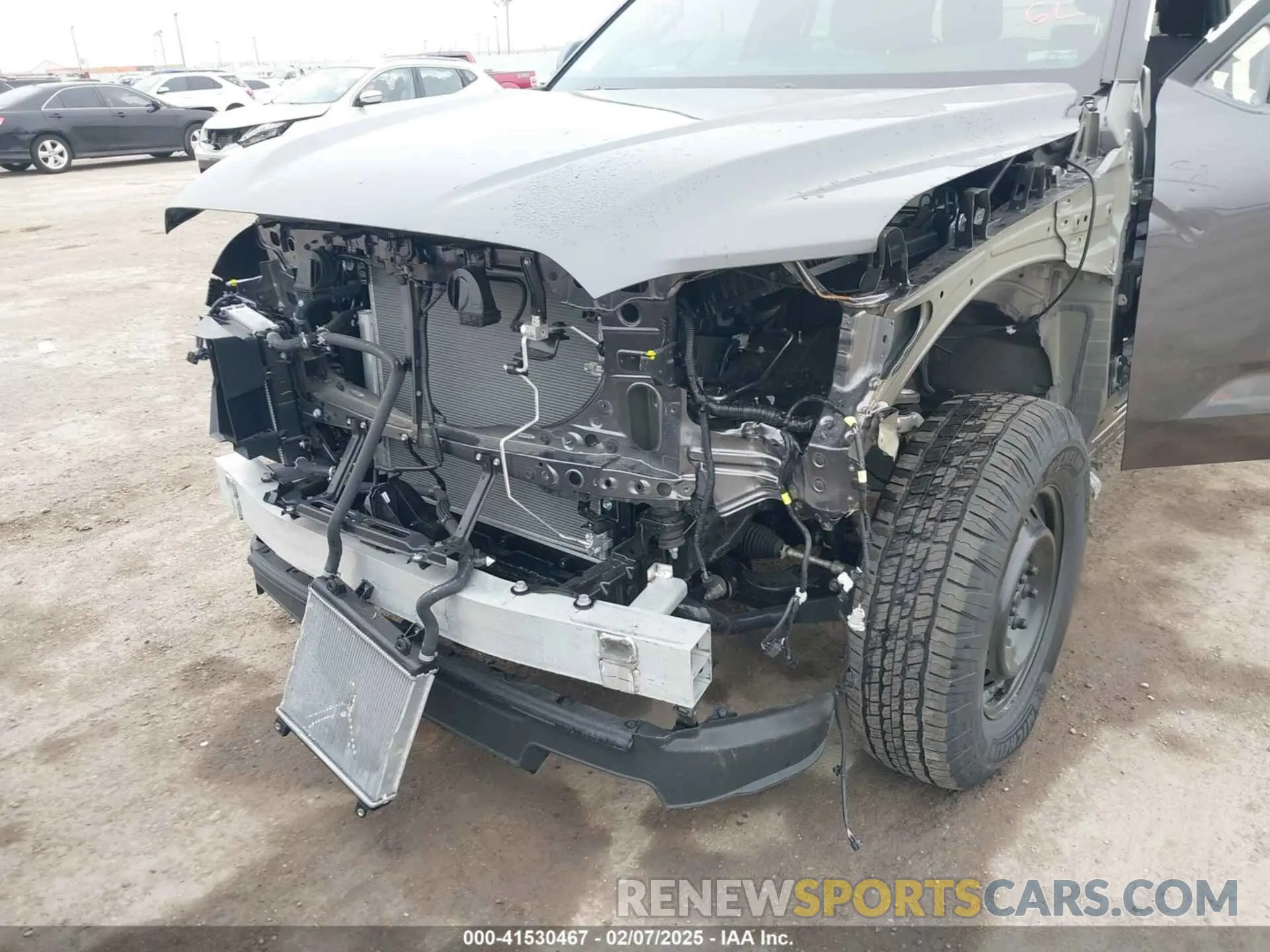 6 Photograph of a damaged car 5TFLA5DB0SX255714 TOYOTA TUNDRA 2025