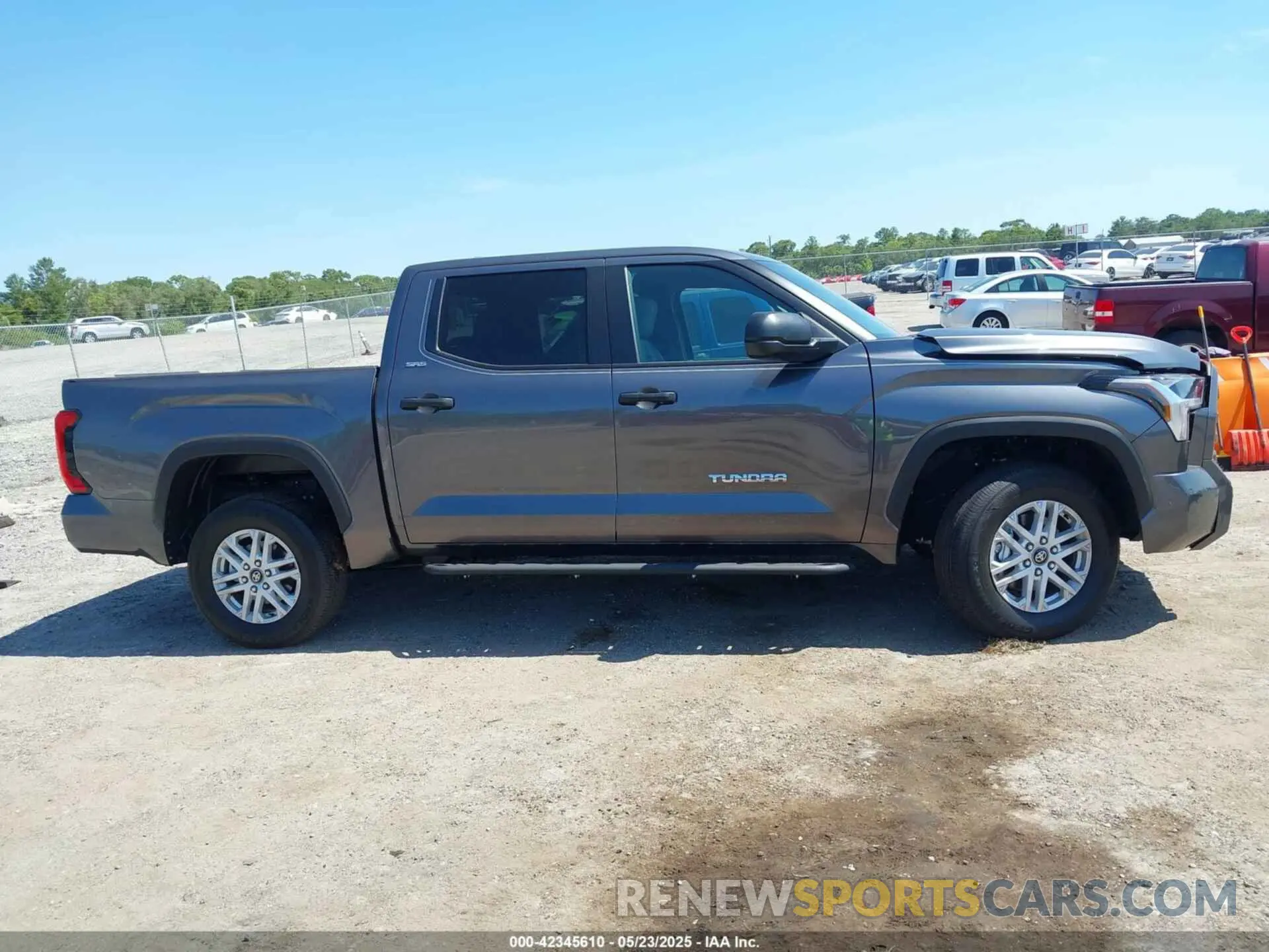 13 Фотография поврежденного автомобиля 5TFLA5DB3SX257215 TOYOTA TUNDRA 2025