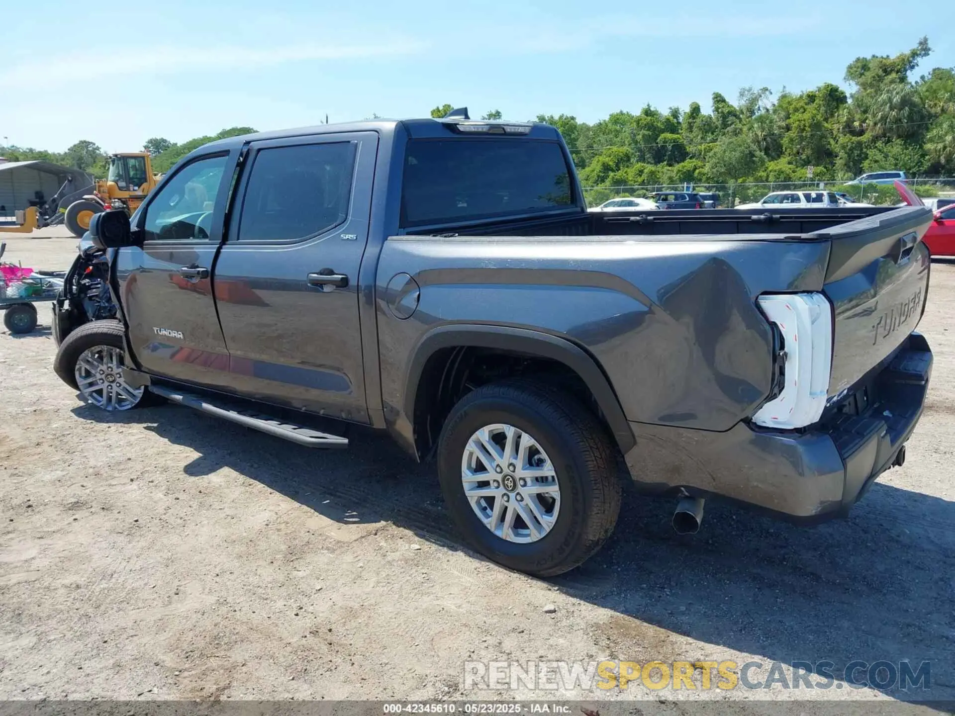 3 Фотография поврежденного автомобиля 5TFLA5DB3SX257215 TOYOTA TUNDRA 2025