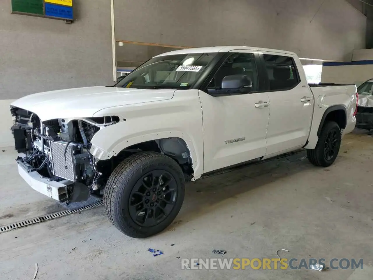 1 Фотография поврежденного автомобиля 5TFLA5DB8SX271689 TOYOTA TUNDRA 2025