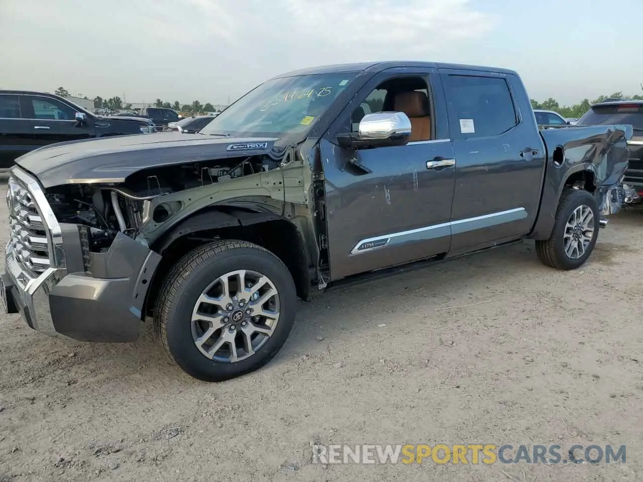 1 Photograph of a damaged car 5TFMC5DBXSX091337 TOYOTA TUNDRA 2025