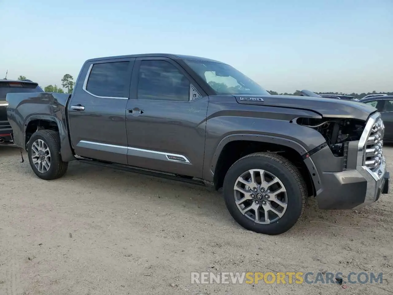 4 Photograph of a damaged car 5TFMC5DBXSX091337 TOYOTA TUNDRA 2025