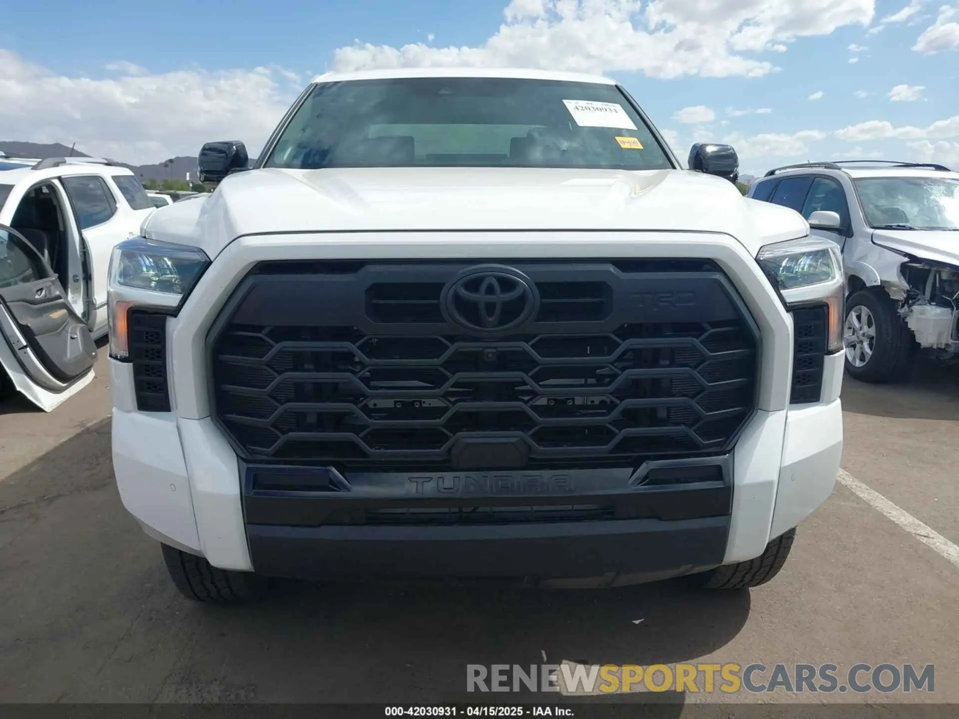 12 Фотография поврежденного автомобиля 5TFWA5DB2SX248907 TOYOTA TUNDRA 2025