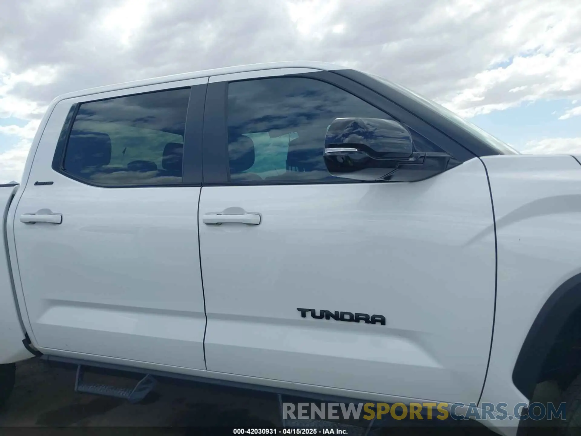 13 Фотография поврежденного автомобиля 5TFWA5DB2SX248907 TOYOTA TUNDRA 2025