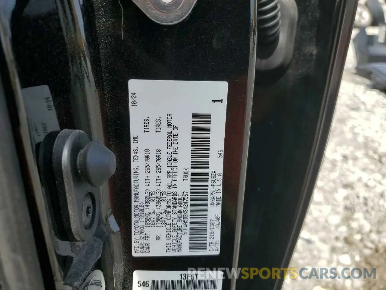 13 Photograph of a damaged car 5TFWA5DBXSX247567 TOYOTA TUNDRA 2025