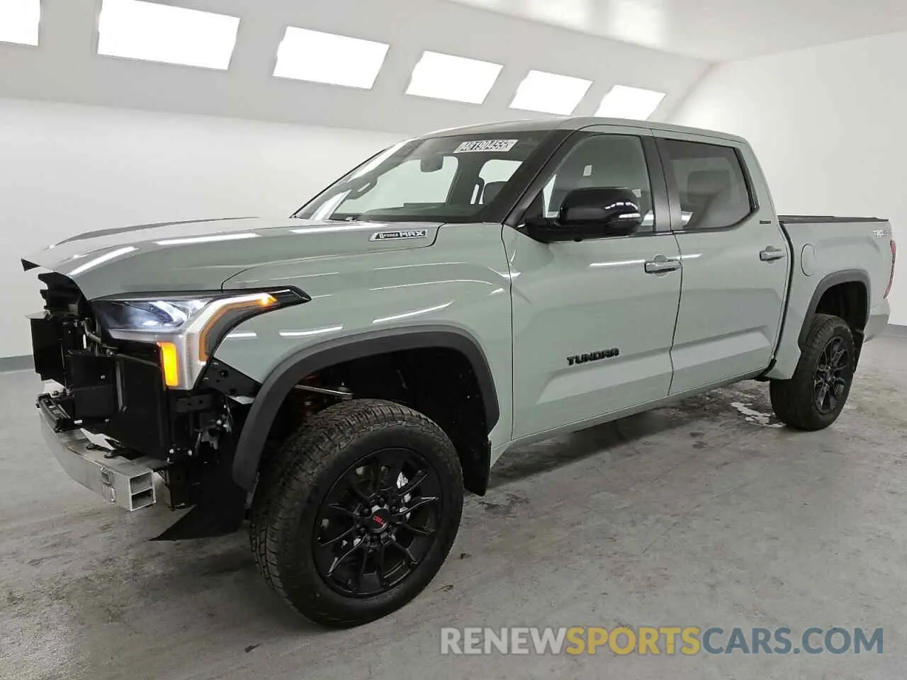 1 Фотография поврежденного автомобиля 5TFWC5DB8SX088929 TOYOTA TUNDRA 2025