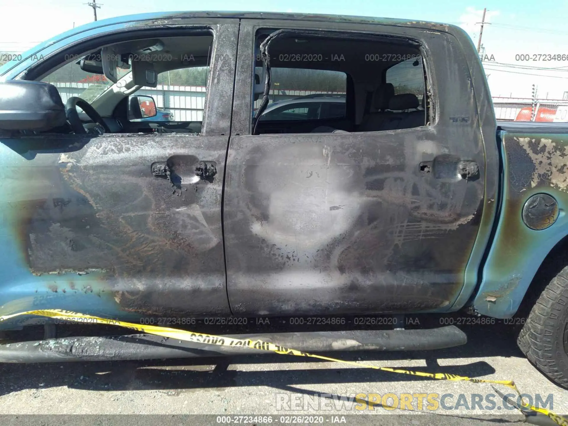 6 Photograph of a damaged car 5TFEM5F19KX136113 TOYOTA TUNDRA 2WD 2019