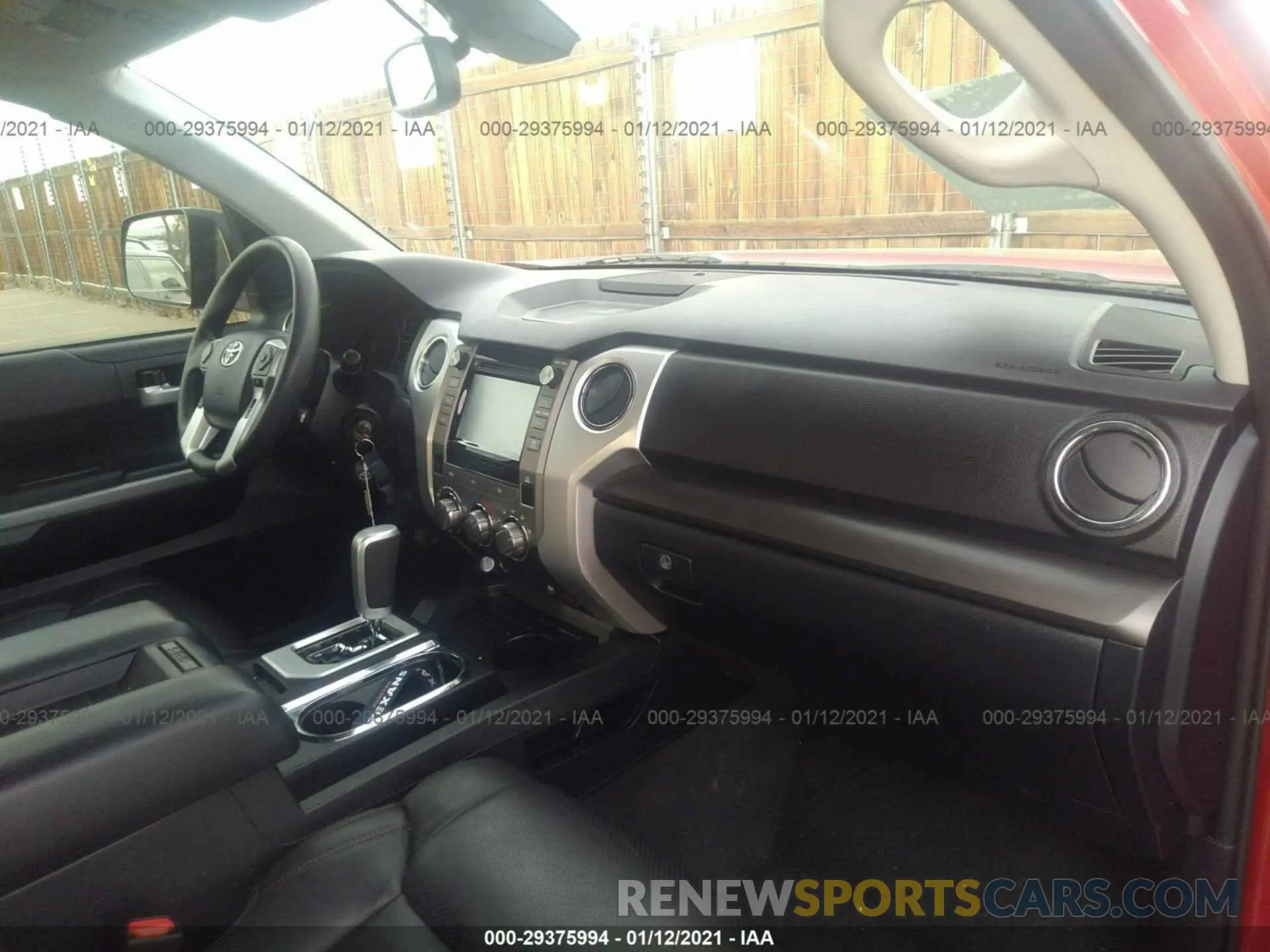 5 Photograph of a damaged car 5TFEY5F11KX252619 TOYOTA TUNDRA 2WD 2019