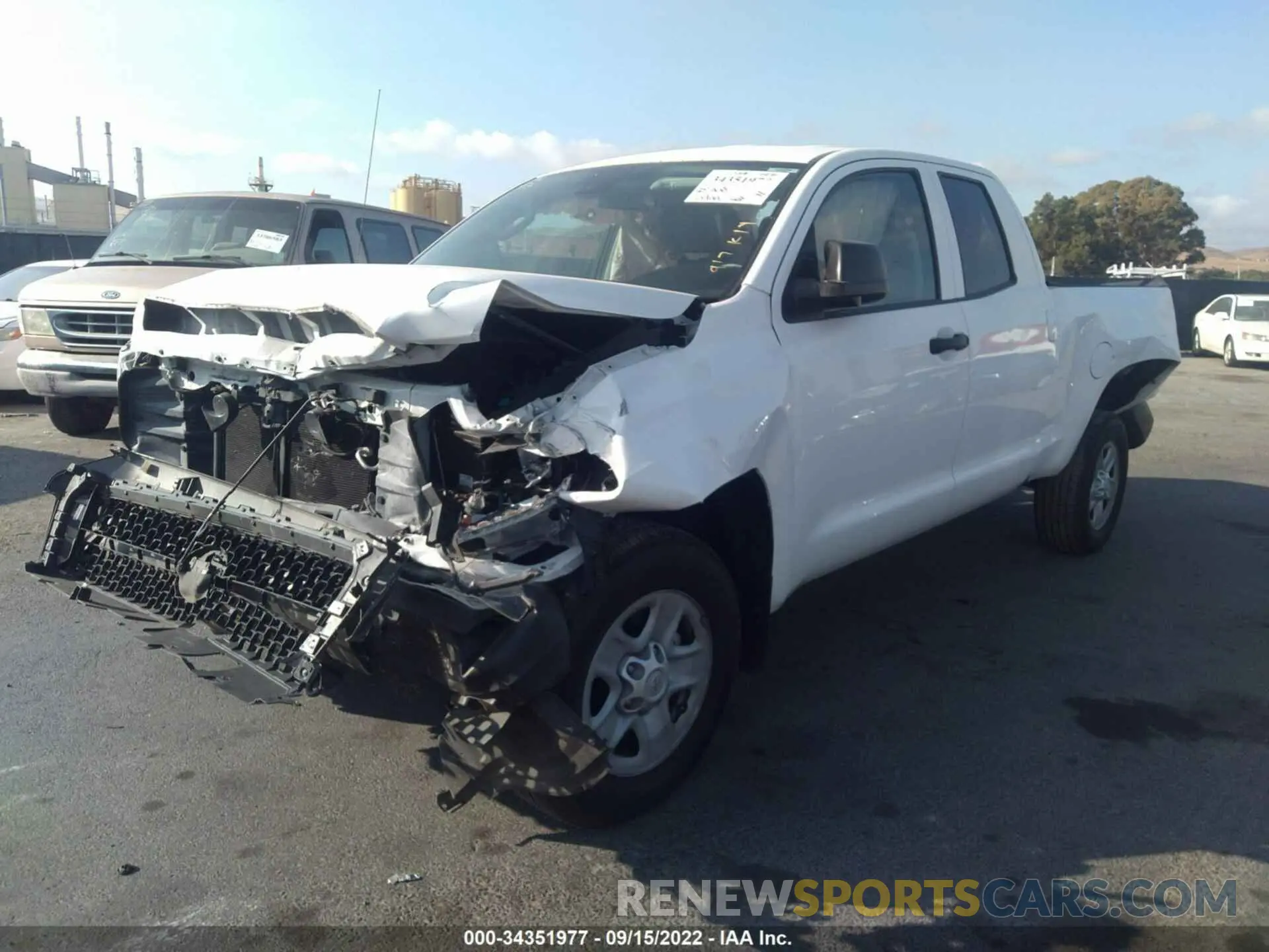 2 Photograph of a damaged car 5TFRM5F13KX136030 TOYOTA TUNDRA 2WD 2019