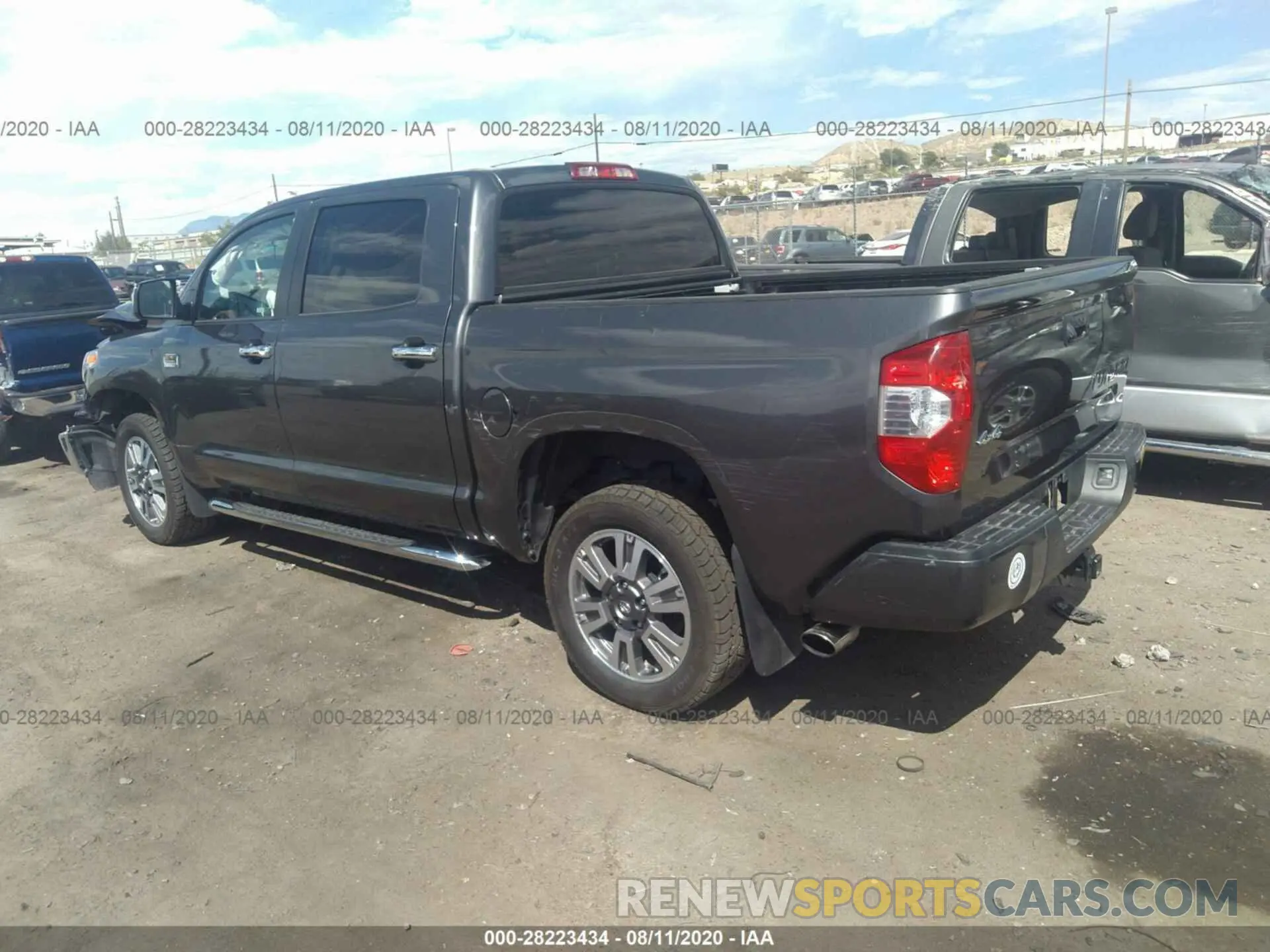 3 Photograph of a damaged car 5TFAY5F15KX833460 TOYOTA TUNDRA 4WD 2019