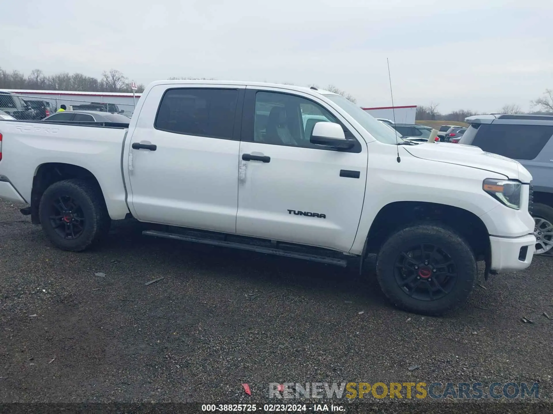 13 Photograph of a damaged car 5TFDY5F17KX857076 TOYOTA TUNDRA 4WD 2019