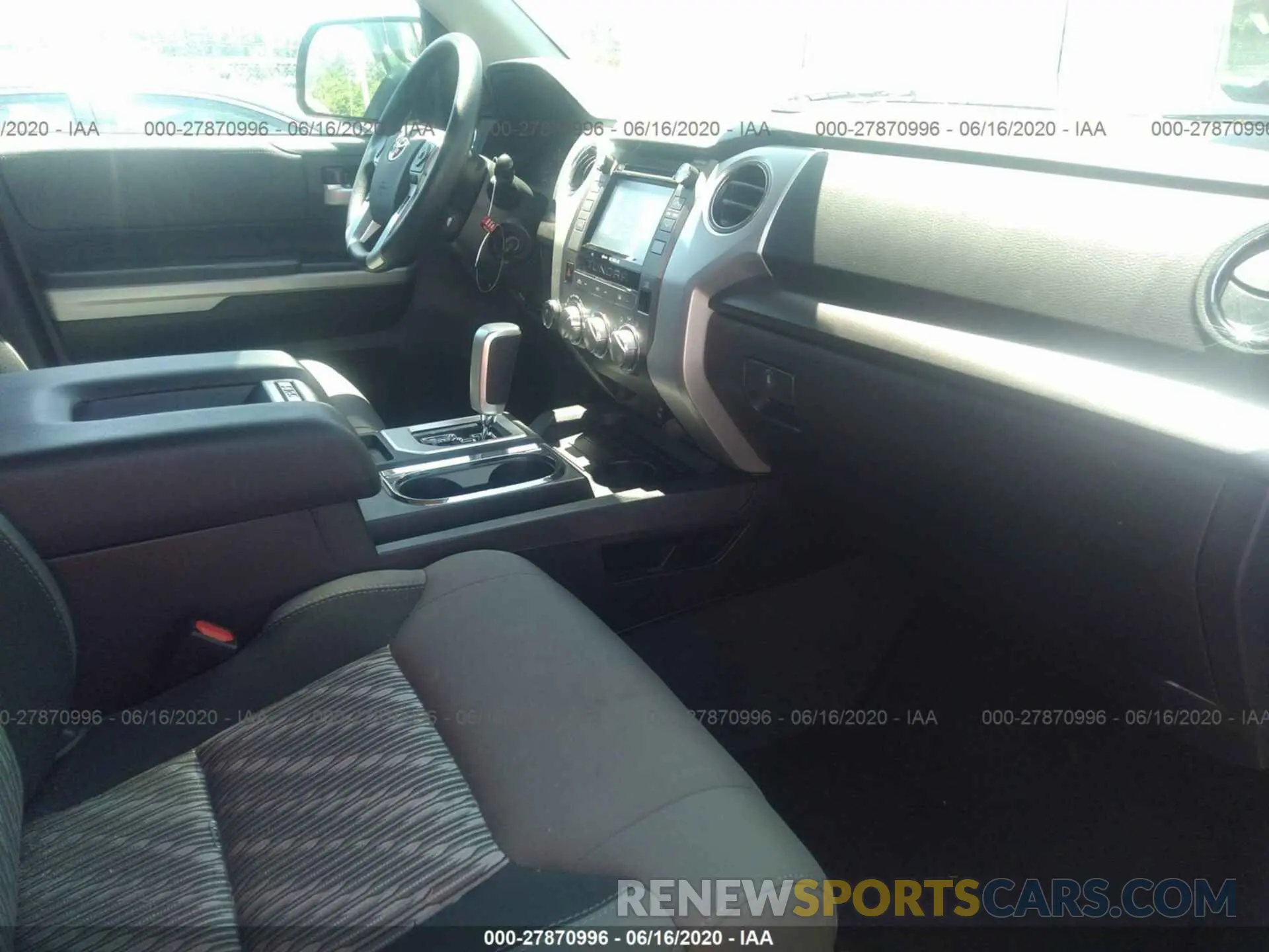 5 Photograph of a damaged car 5TFDY5F19KX833295 TOYOTA TUNDRA 4WD 2019