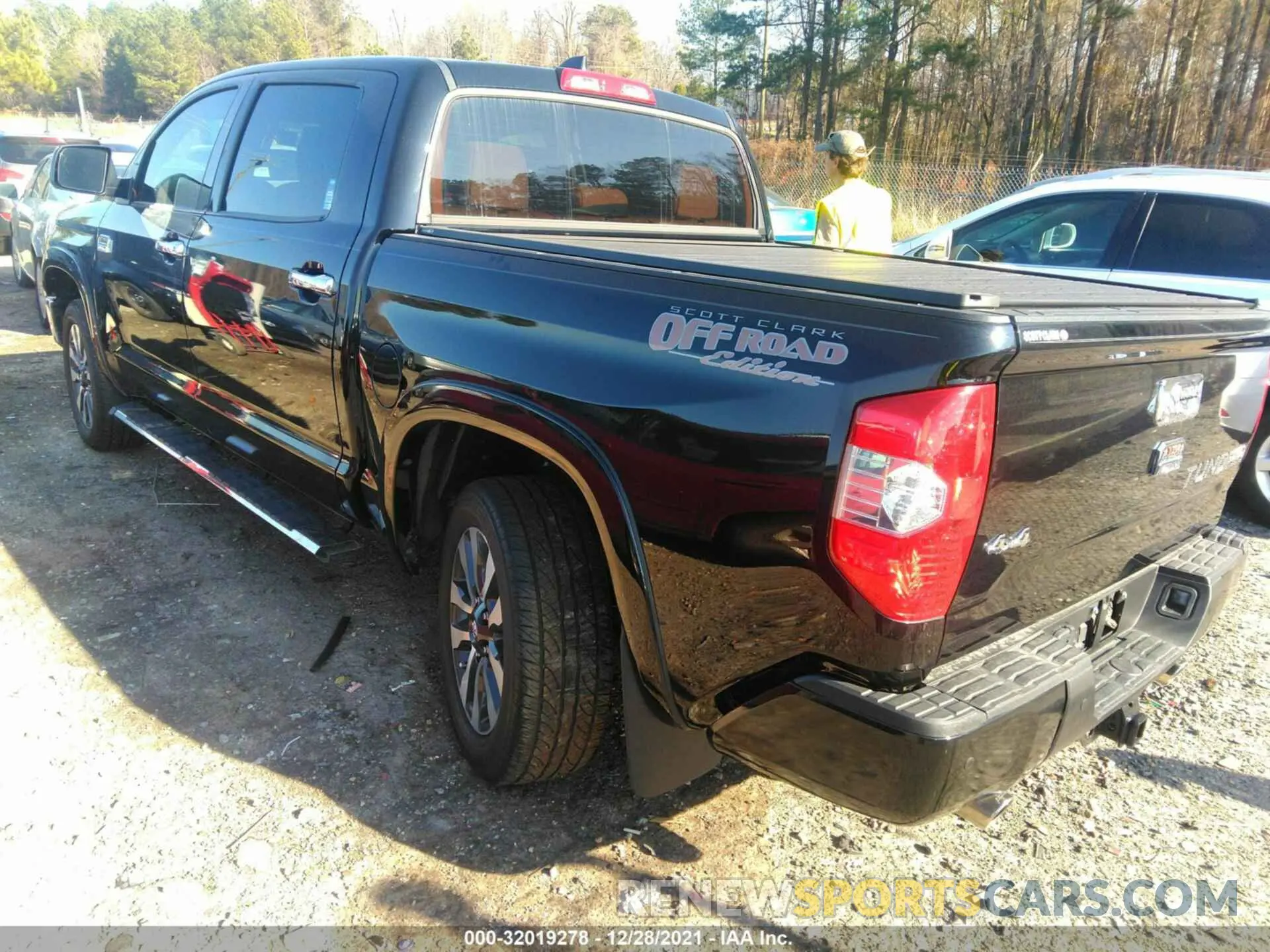 3 Photograph of a damaged car 5TFAY5F10LX913119 TOYOTA TUNDRA 4WD 2020