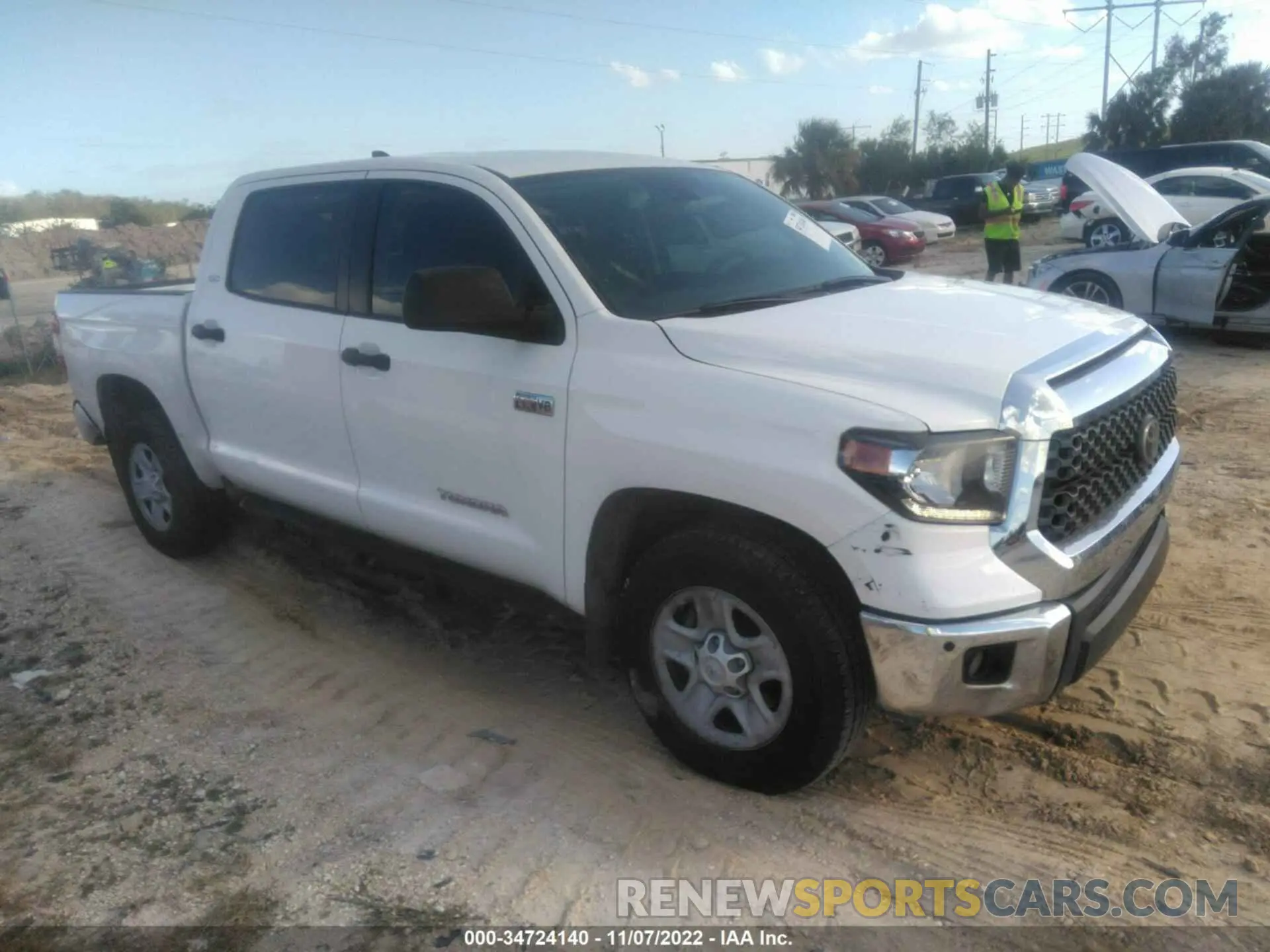 1 Photograph of a damaged car 5TFDY5F15LX933394 TOYOTA TUNDRA 4WD 2020