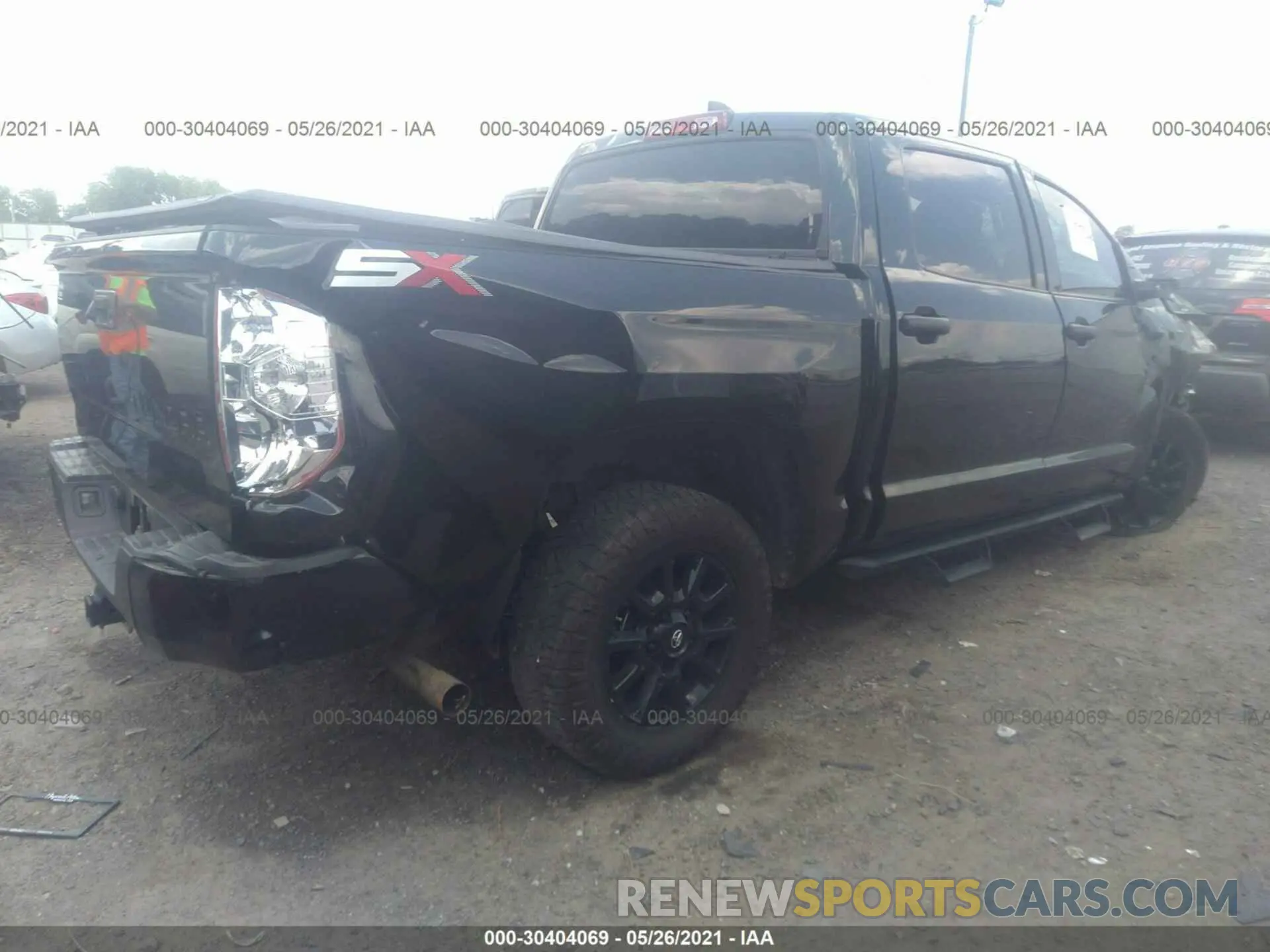 4 Photograph of a damaged car 5TFDY5F15LX944136 TOYOTA TUNDRA 4WD 2020
