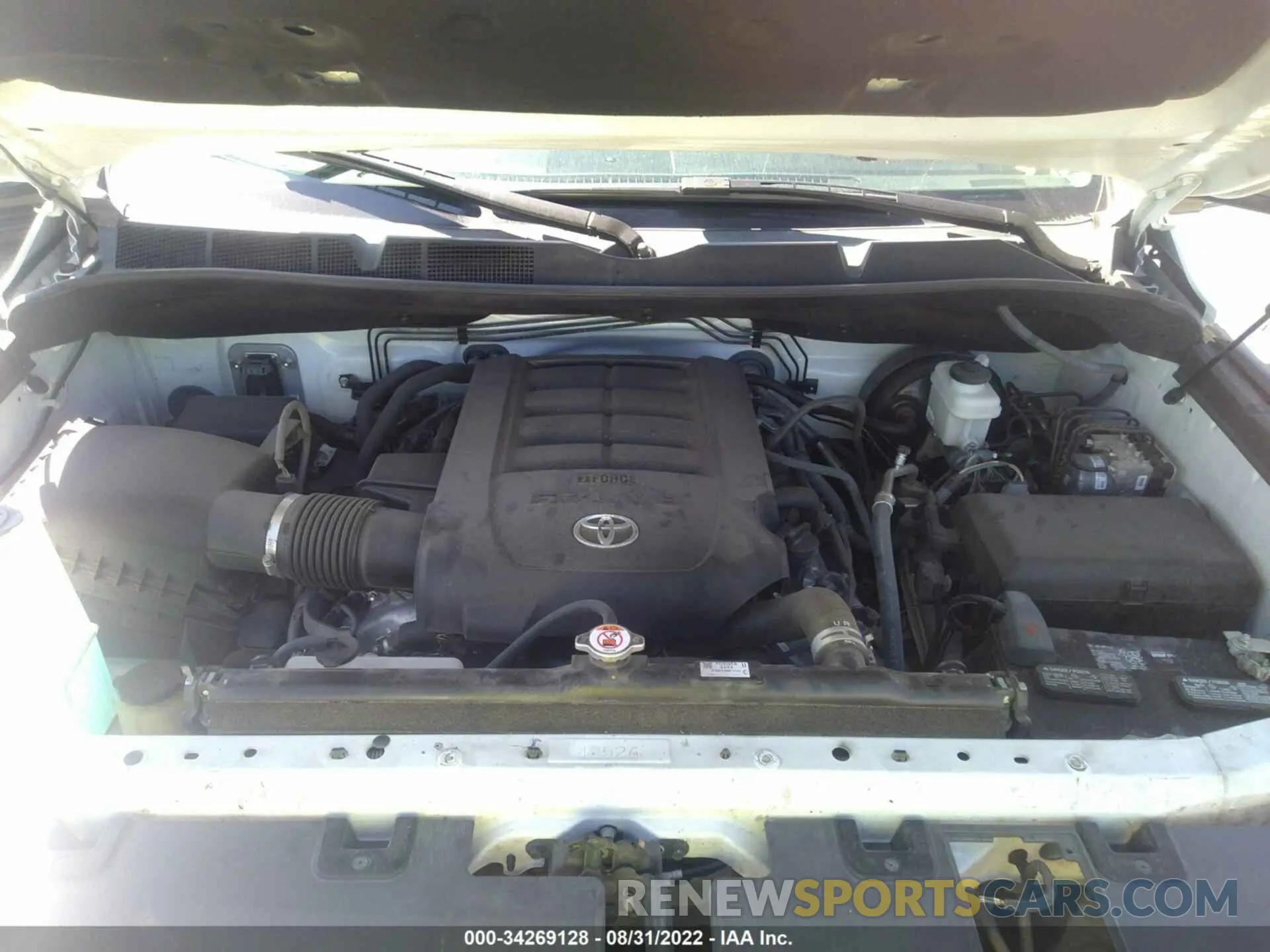 10 Photograph of a damaged car 5TFDY5F18LX875989 TOYOTA TUNDRA 4WD 2020