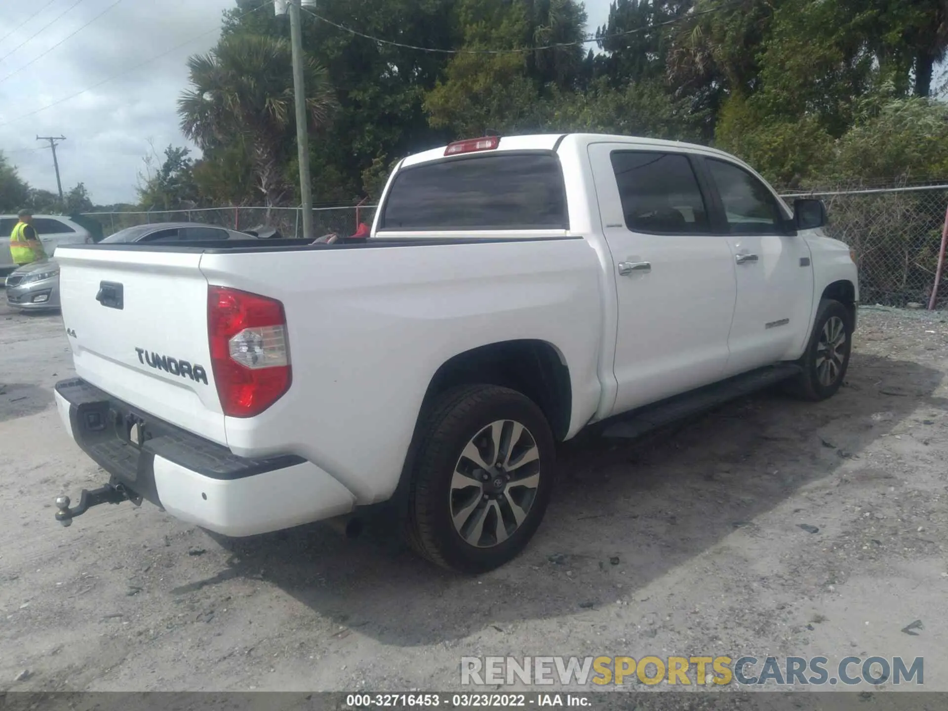 4 Фотография поврежденного автомобиля 5TFHY5F1XLX949432 TOYOTA TUNDRA 4WD 2020