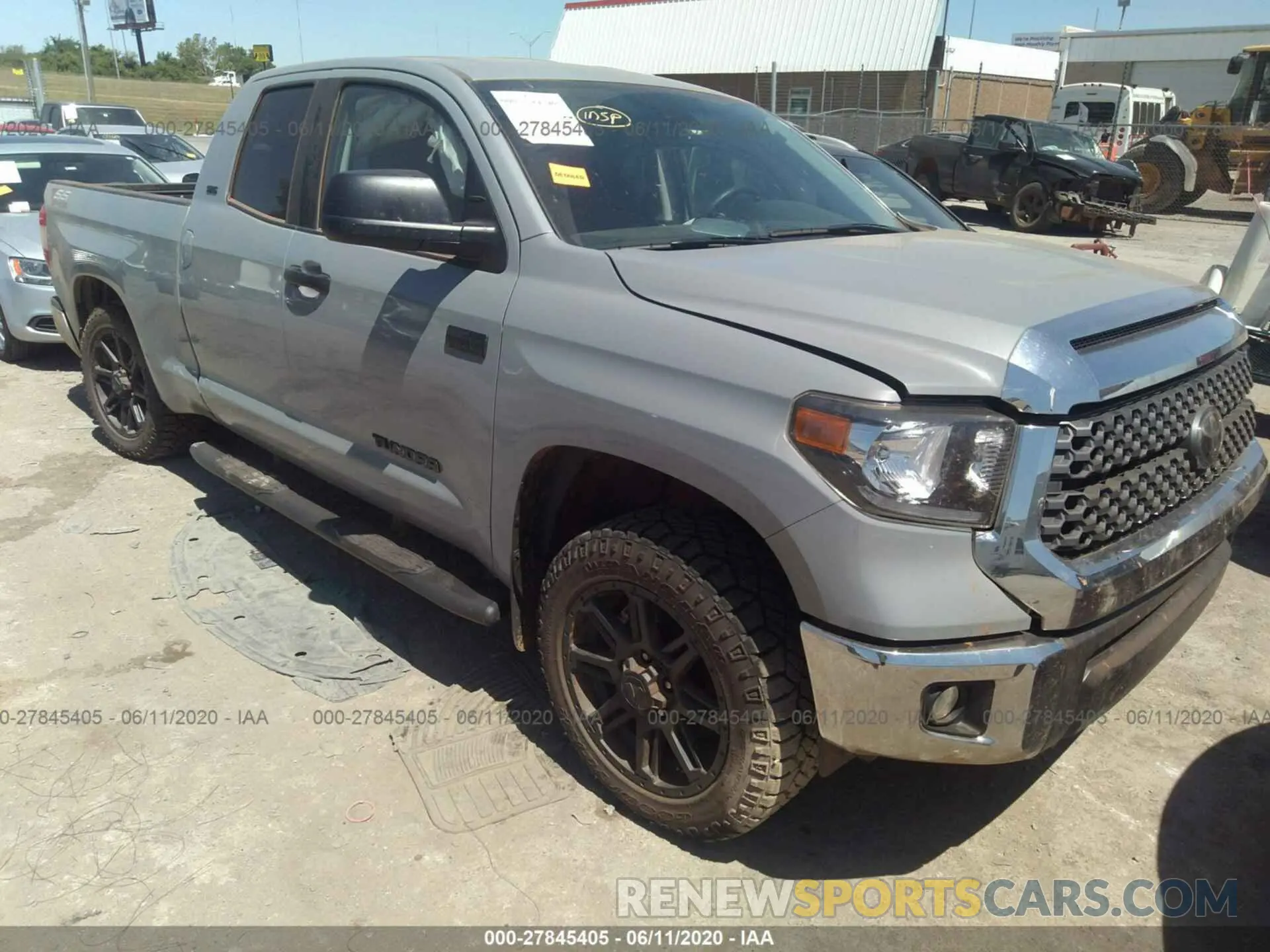 1 Photograph of a damaged car 5TFUY5F15LX896332 TOYOTA TUNDRA 4WD 2020