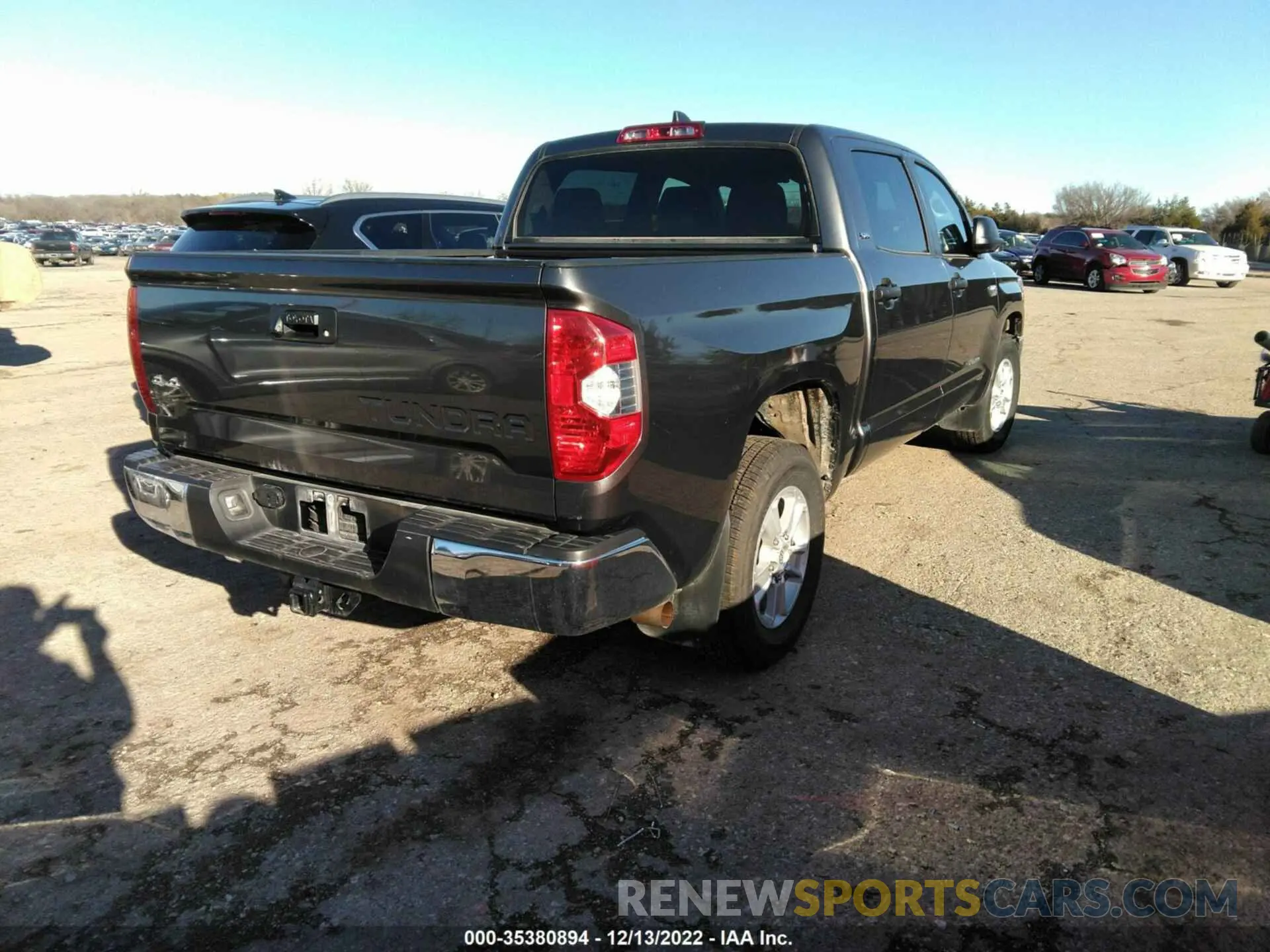 4 Photograph of a damaged car 5TFDY5F12MX014700 TOYOTA TUNDRA 4WD 2021