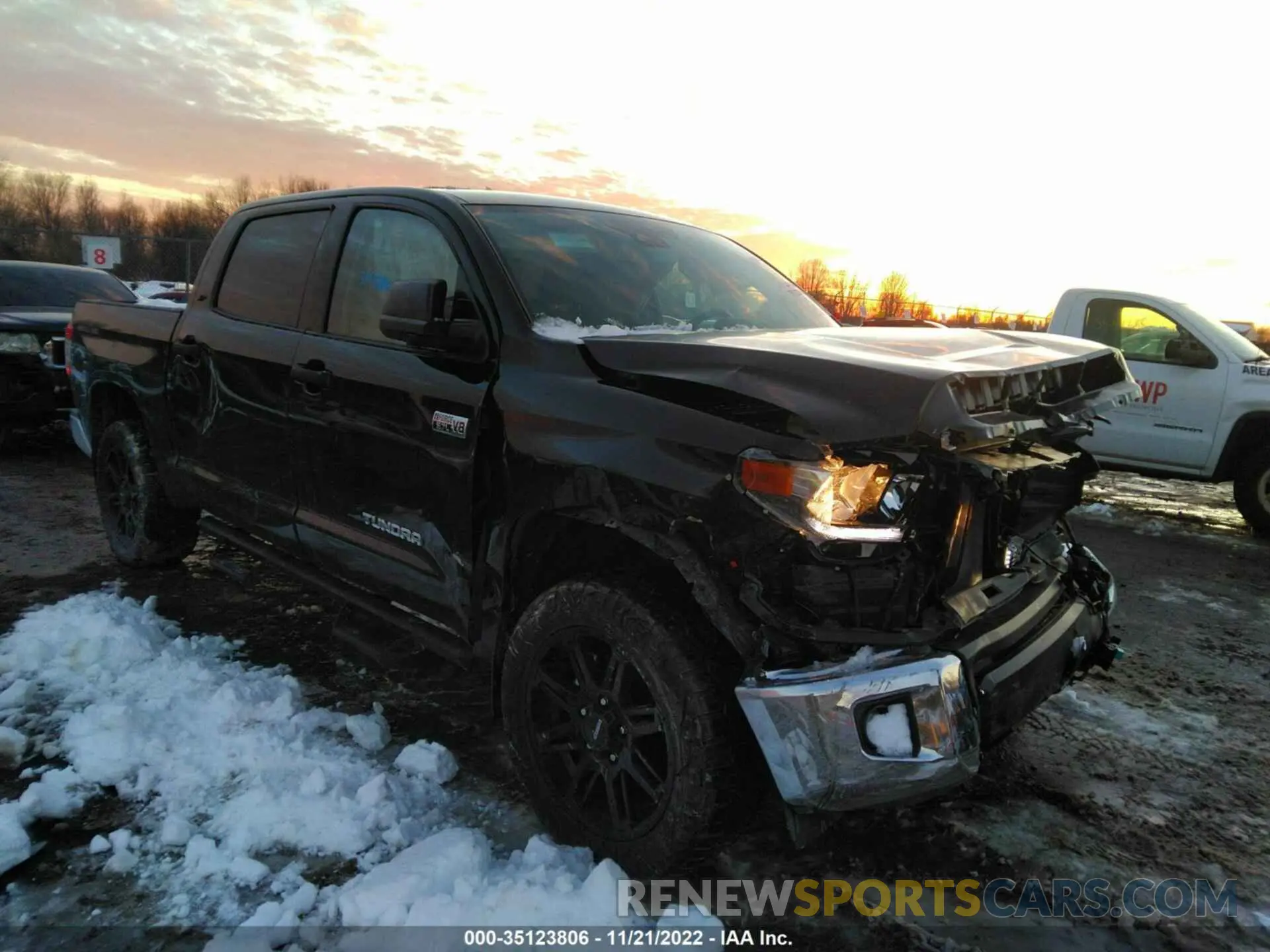 1 Photograph of a damaged car 5TFDY5F16MX971122 TOYOTA TUNDRA 4WD 2021