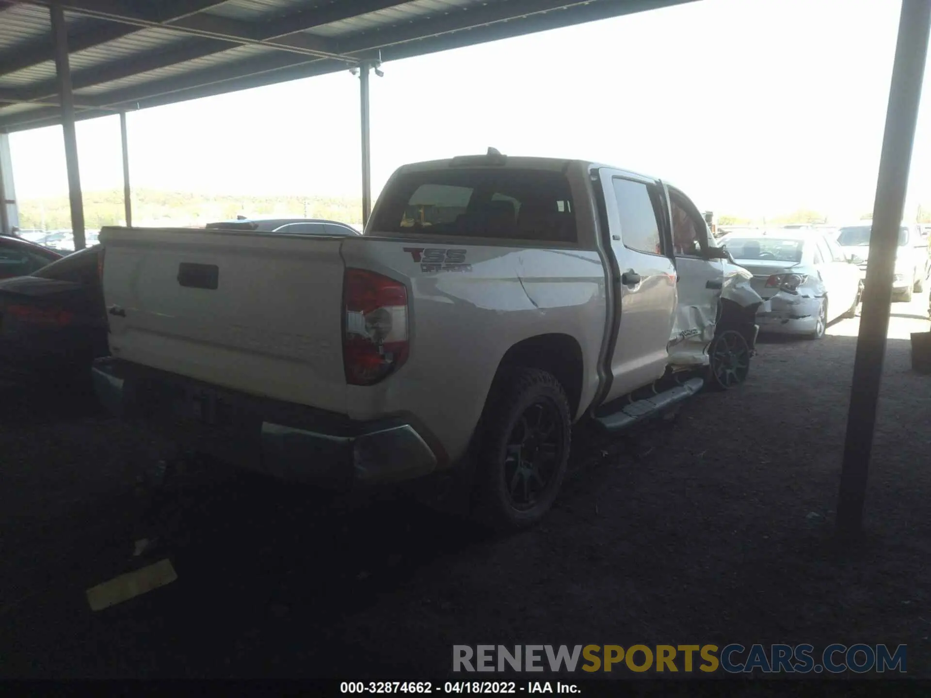 4 Photograph of a damaged car 5TFDY5F17MX970562 TOYOTA TUNDRA 4WD 2021