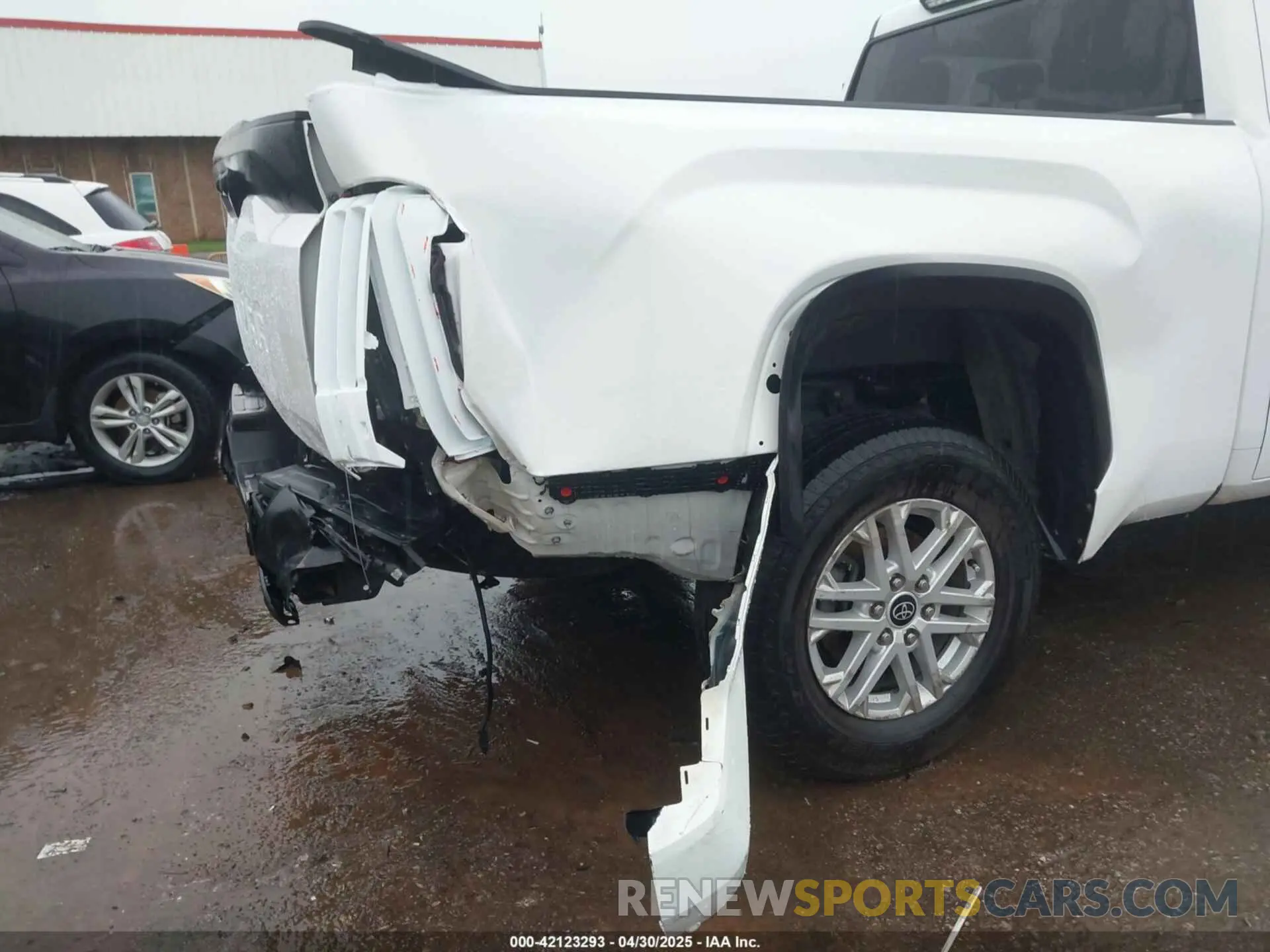 6 Photograph of a damaged car 5TFLA5EC5RX030366 TOYOTA TUNDRA 4WD 2024