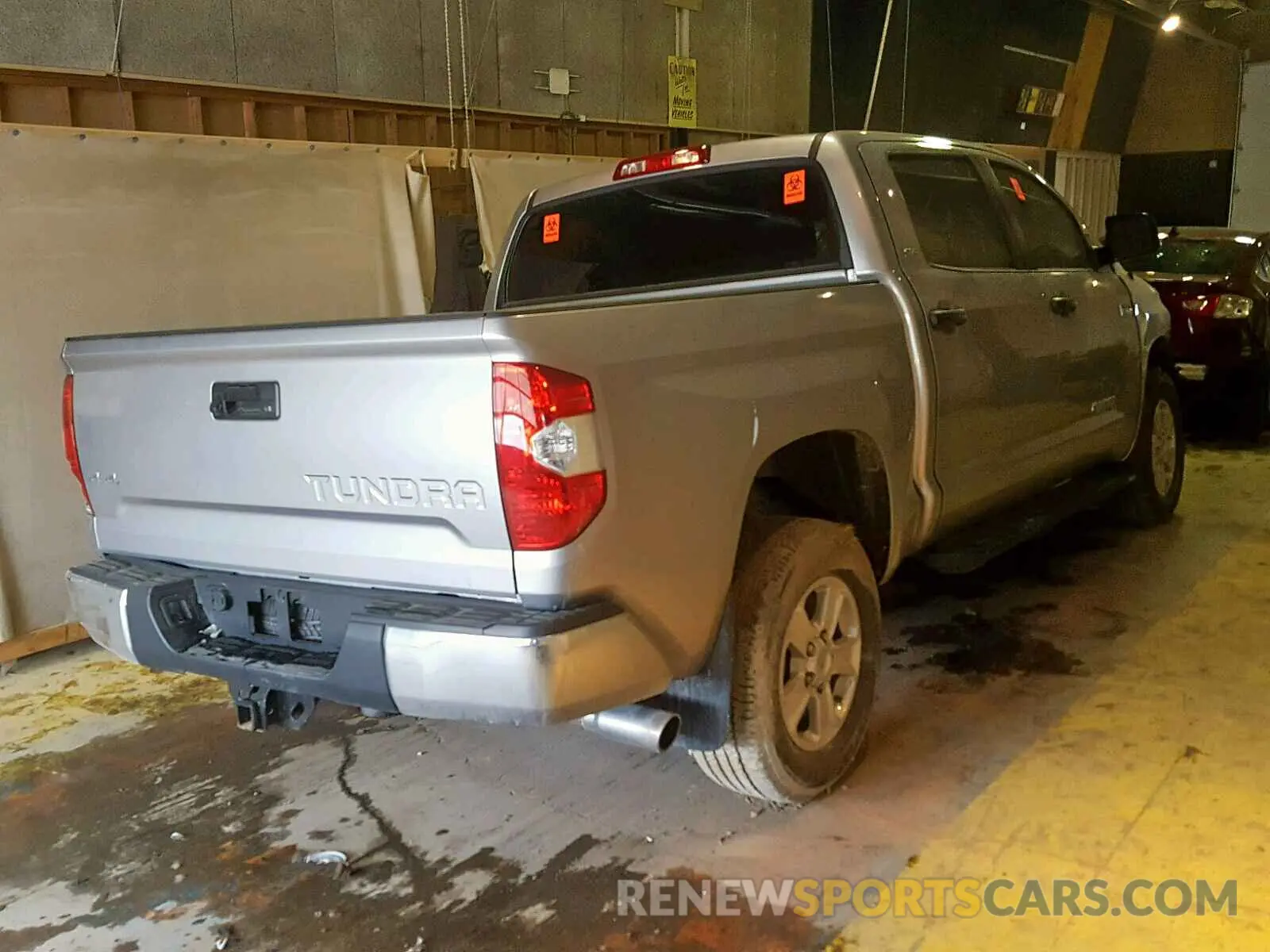 4 Photograph of a damaged car 5TFDW5F10KX795297 TOYOTA TUNDRA CRE 2019