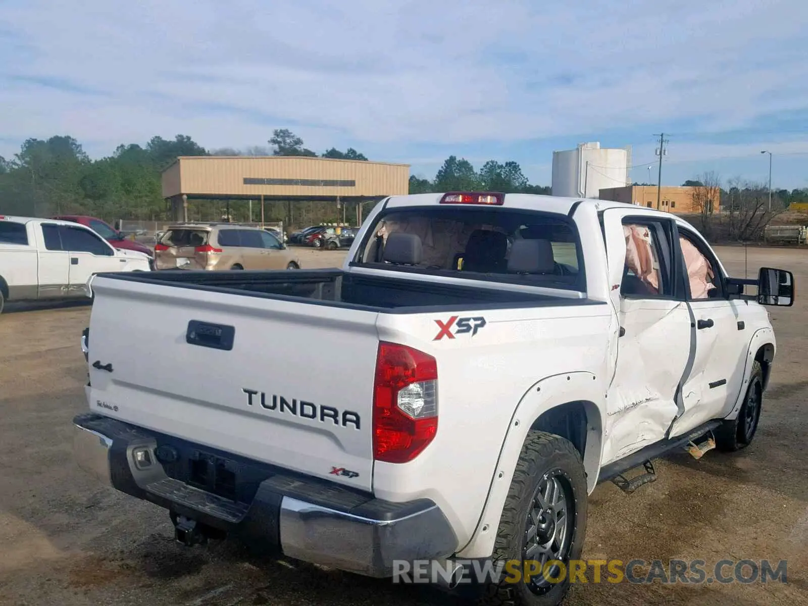 6 Photograph of a damaged car 5TFDW5F11KX790870 TOYOTA TUNDRA CRE 2019