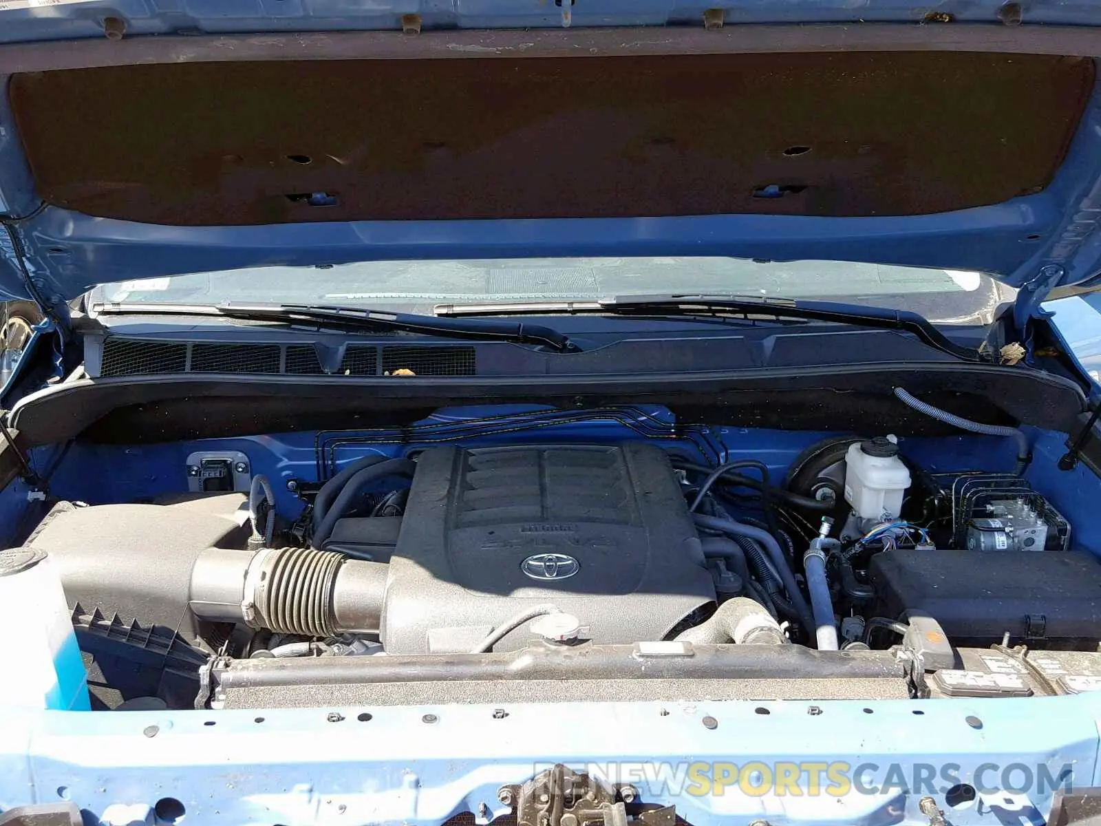 7 Photograph of a damaged car 5TFDY5F1XKX781370 TOYOTA TUNDRA CRE 2019