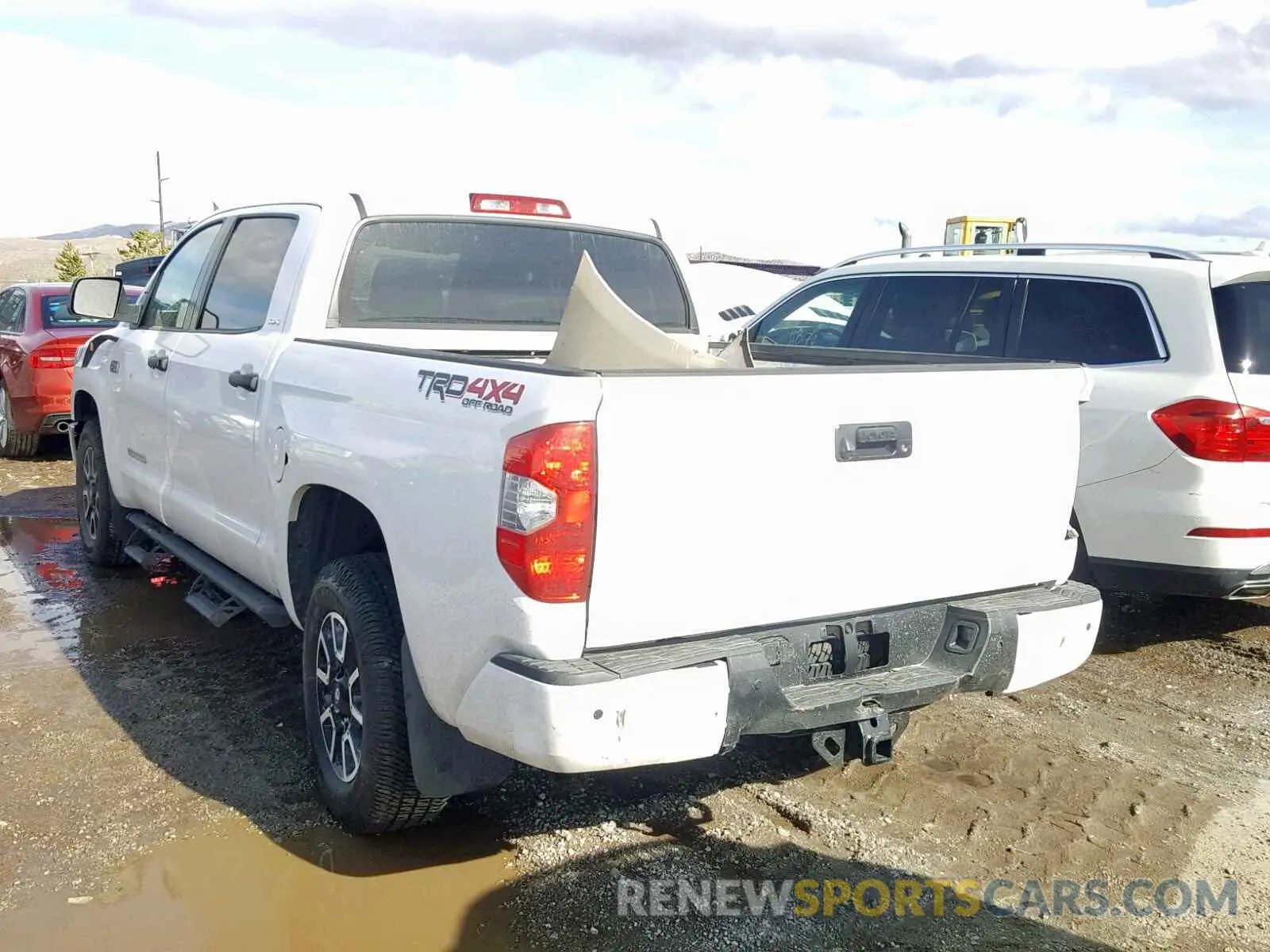 3 Photograph of a damaged car 5TFDY5F1XKX806347 TOYOTA TUNDRA CRE 2019