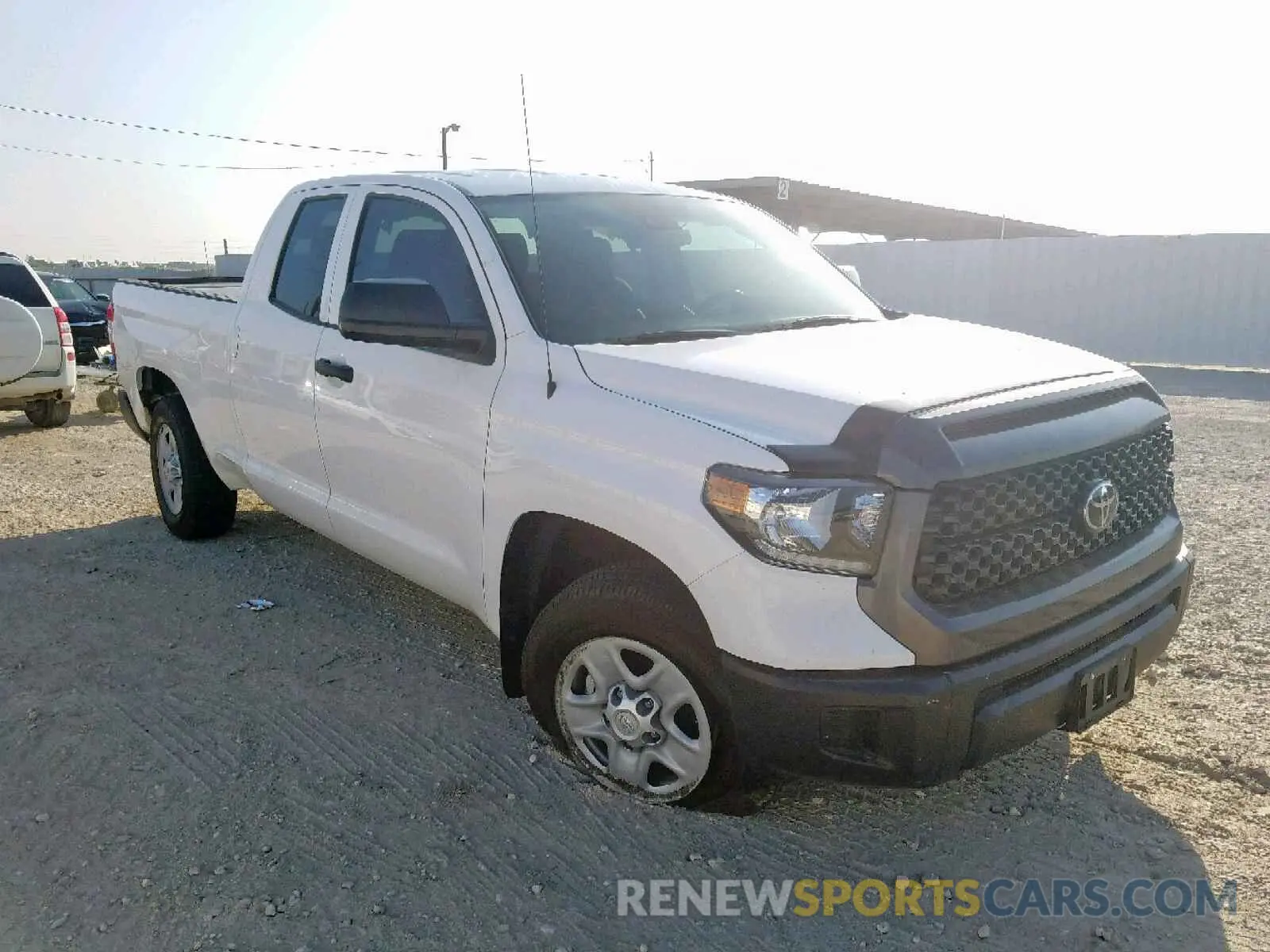 1 Photograph of a damaged car 5TFRM5F17KX135818 TOYOTA TUNDRA DOU 2019