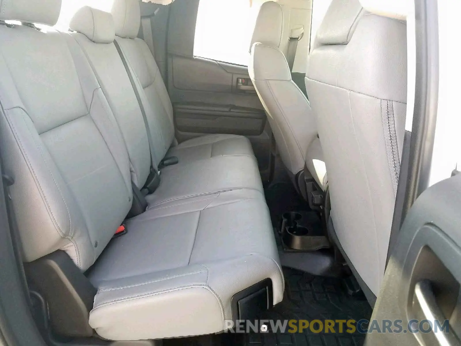 6 Photograph of a damaged car 5TFRM5F17KX135818 TOYOTA TUNDRA DOU 2019