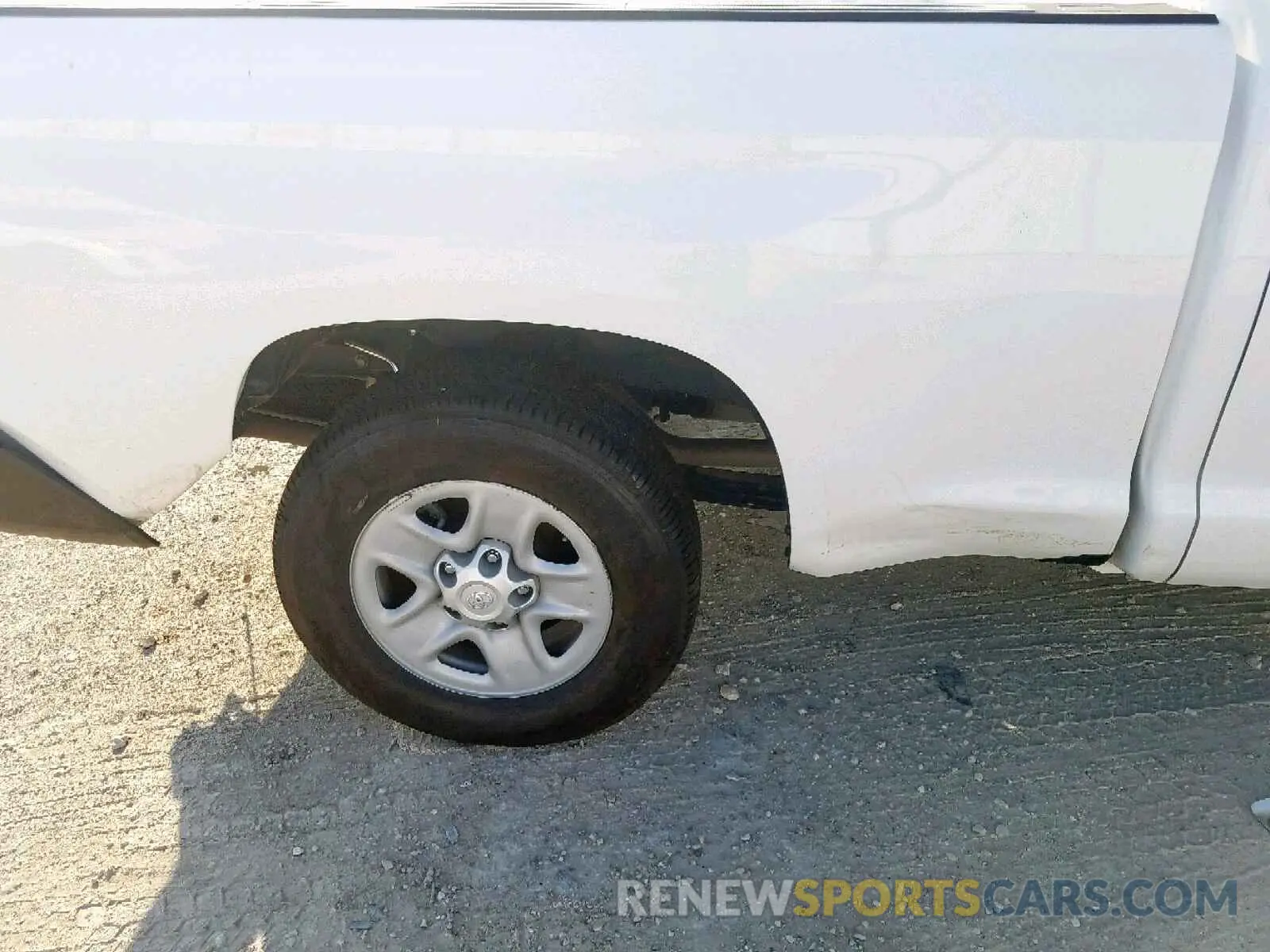 9 Photograph of a damaged car 5TFRM5F17KX135818 TOYOTA TUNDRA DOU 2019