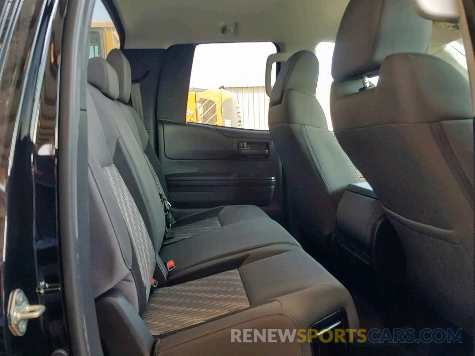 6 Photograph of a damaged car 5TFRM5F1XKX143797 TOYOTA TUNDRA DOU 2019