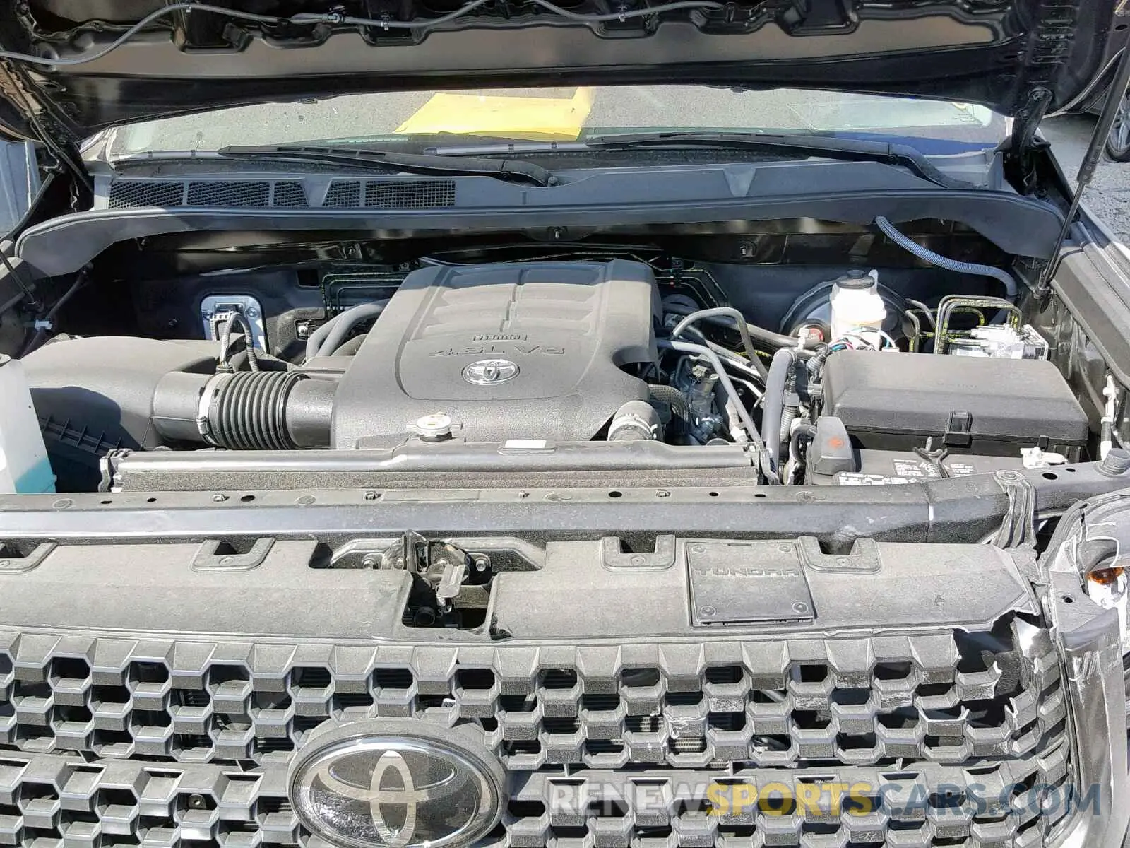 7 Photograph of a damaged car 5TFRM5F1XKX143797 TOYOTA TUNDRA DOU 2019