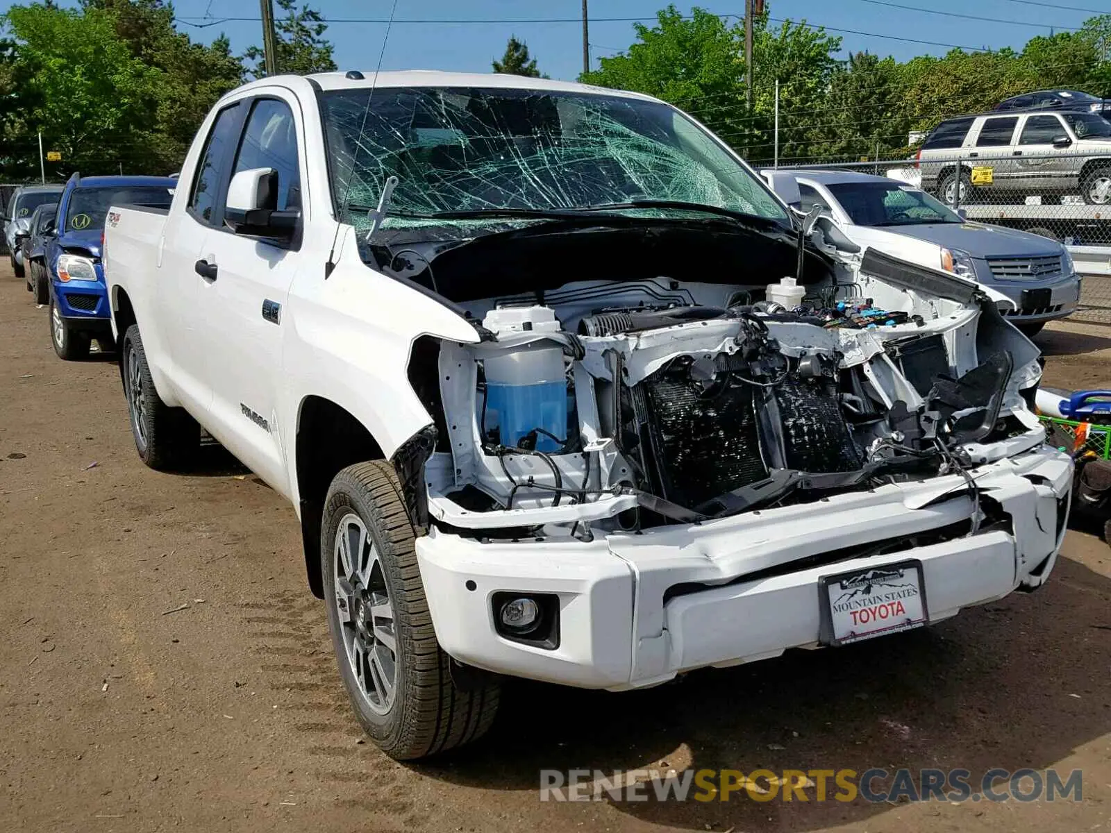 1 Photograph of a damaged car 5TFUY5F17KX842335 TOYOTA TUNDRA DOU 2019