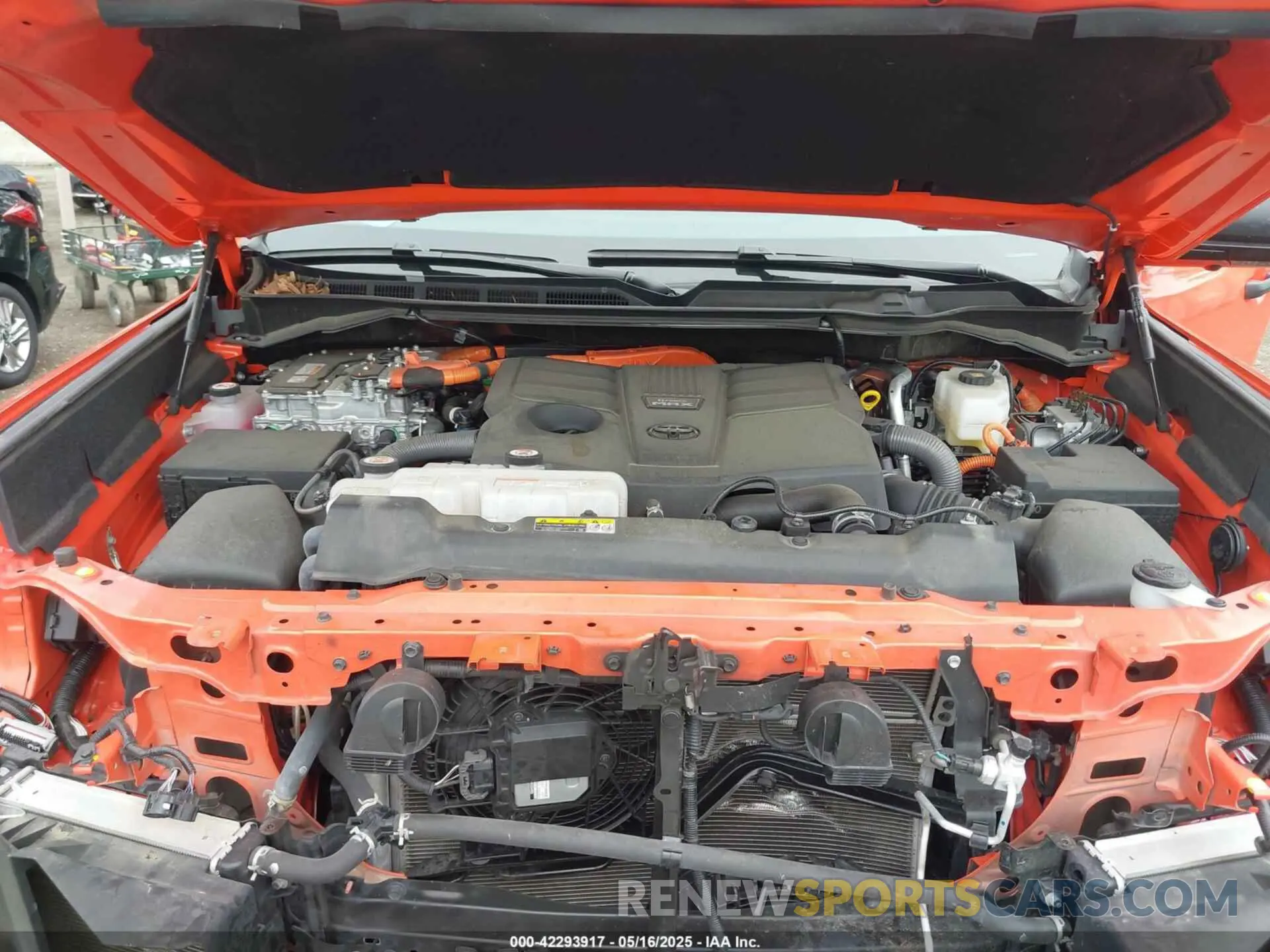 10 Photograph of a damaged car 5TFPC5DB3NX005030 TOYOTA TUNDRA HYBRID 2022