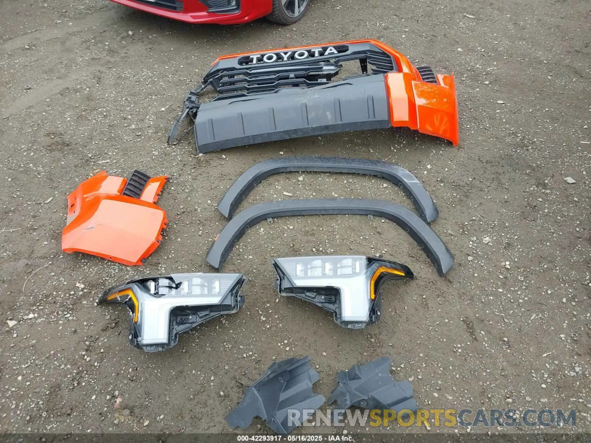 12 Photograph of a damaged car 5TFPC5DB3NX005030 TOYOTA TUNDRA HYBRID 2022