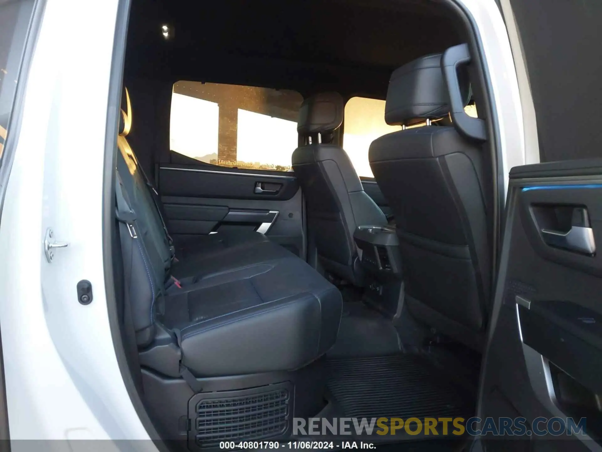 8 Фотография поврежденного автомобиля 5TFNC5DB4PX035860 TOYOTA TUNDRA HYBRID 2023