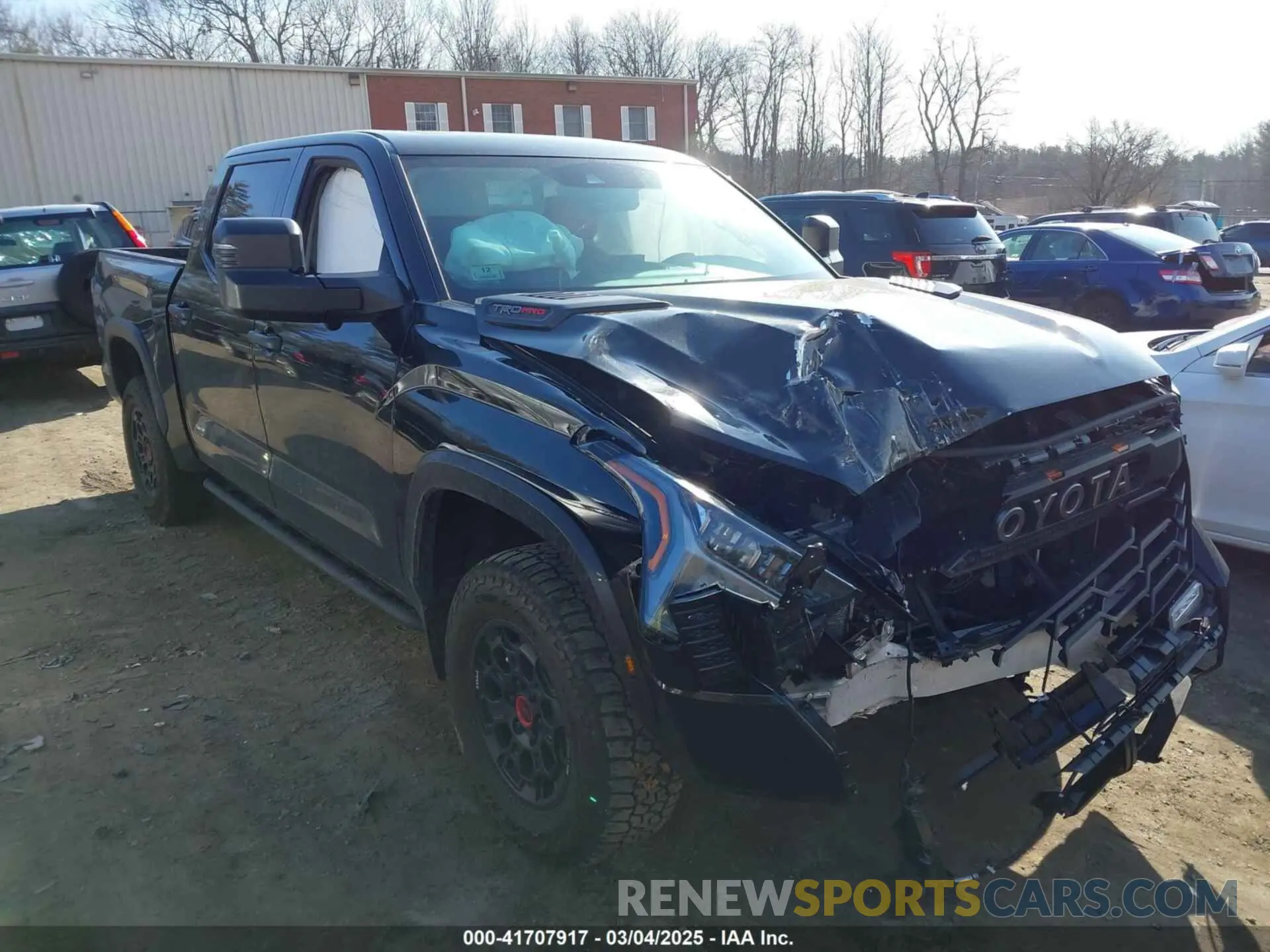 1 Фотография поврежденного автомобиля 5TFPC5DB5PX023452 TOYOTA TUNDRA HYBRID 2023